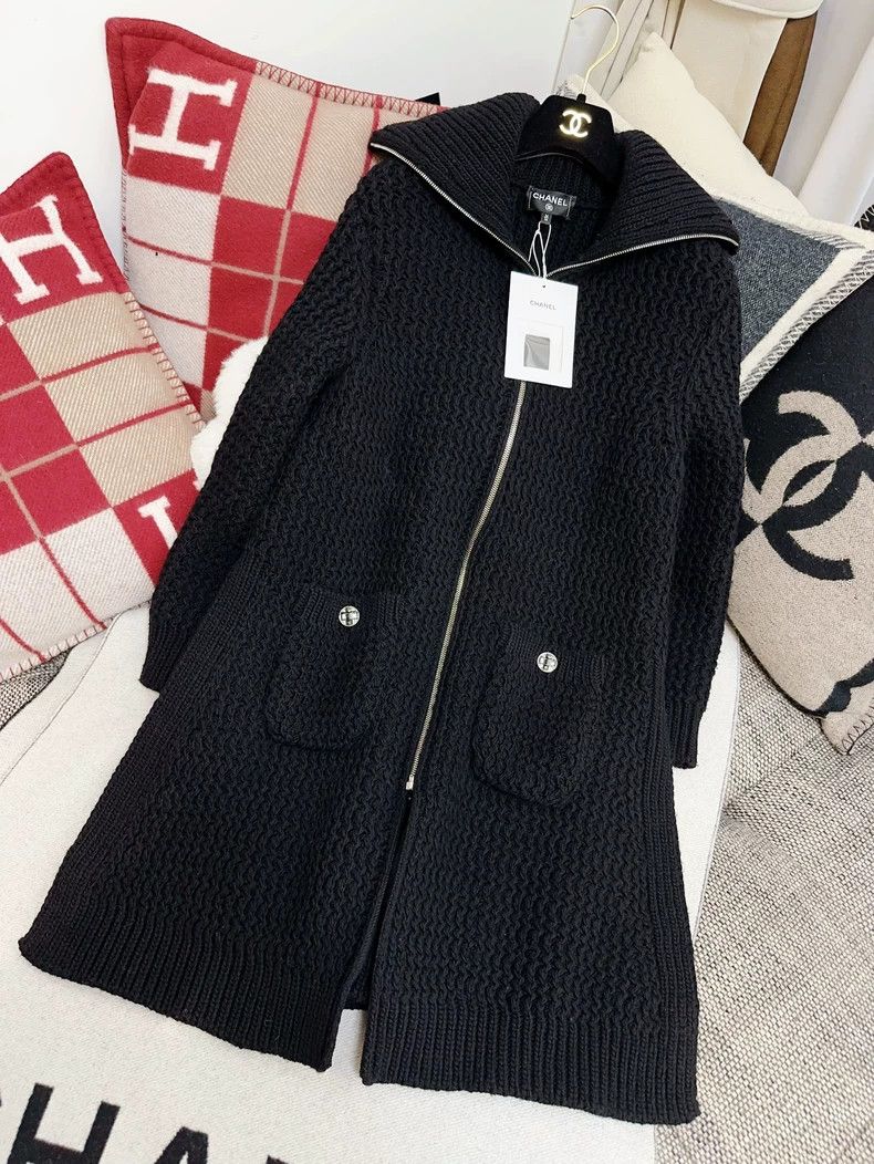Chanel Chanel 22A Handicraft Workshop Black Textured Sweater Knit Size XS / US 0-2 / IT 36-38 - 9 Thumbnail