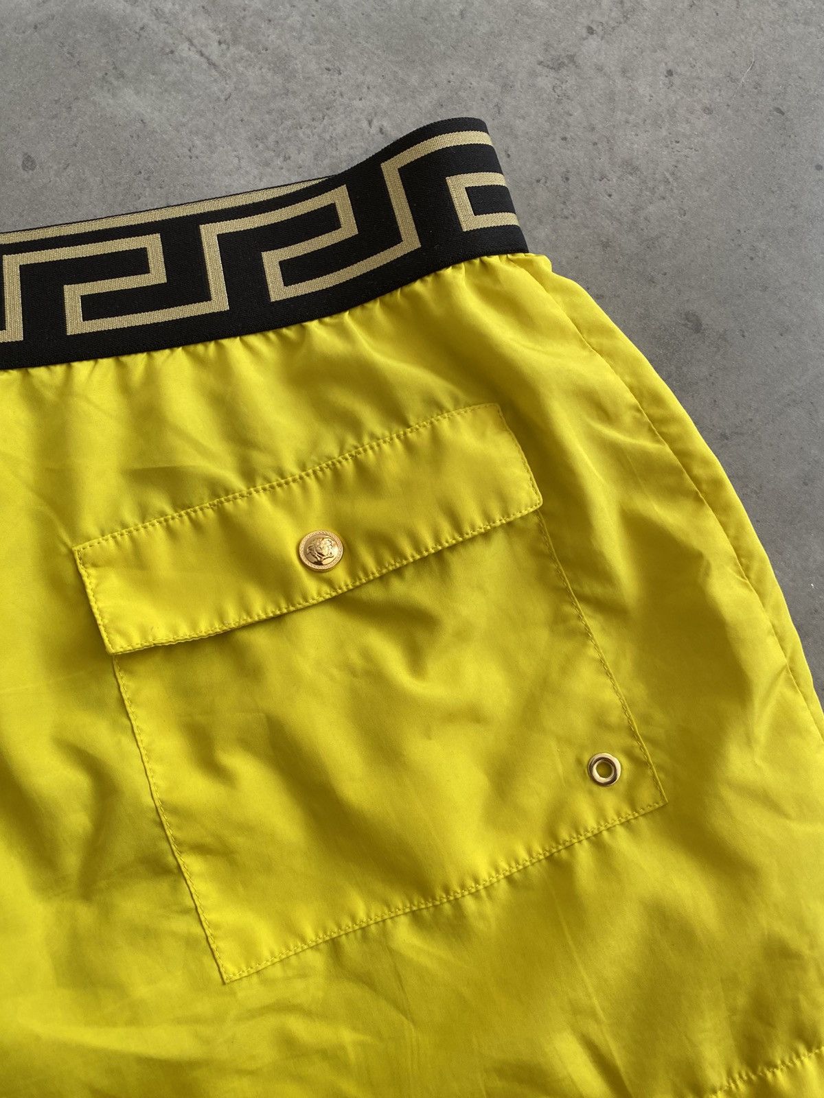 Versace Versace Greca Border Medusa Yellow/BlackSwim Shorts Size US 30 / EU 46 - 5 Thumbnail