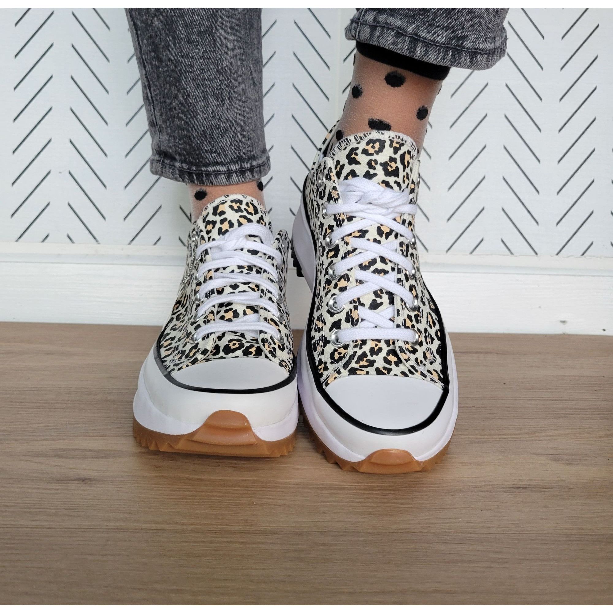 Converse ❤️Converse Run Star Hike Platform Archive Leopard 8 Women's Size US 8 / IT 38 - 4 Thumbnail