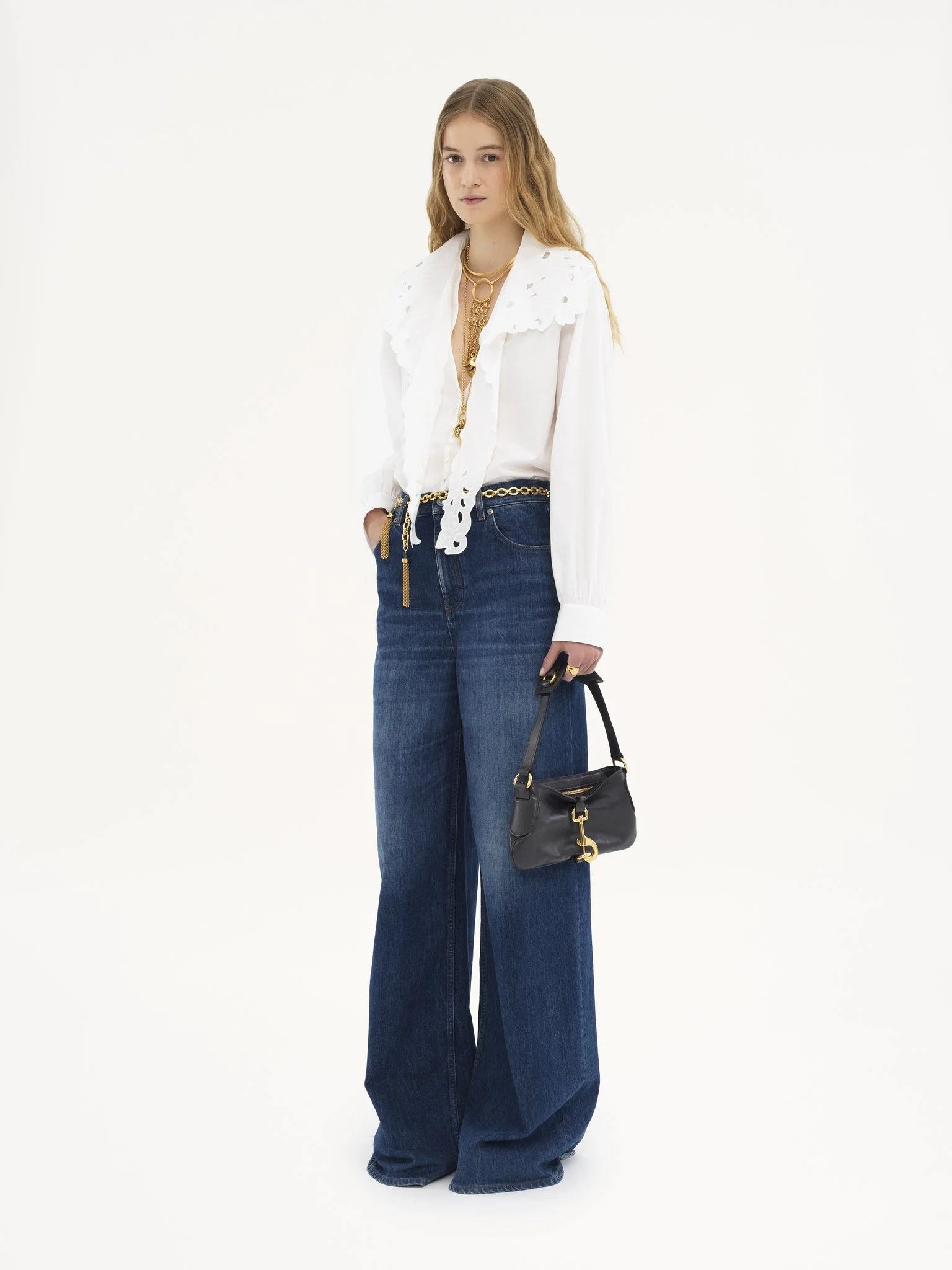 Chloe o1loc1c10226 Embroidered Lavalliere Shirt in White Size S / US 4 / IT 40 - 2 Thumbnail