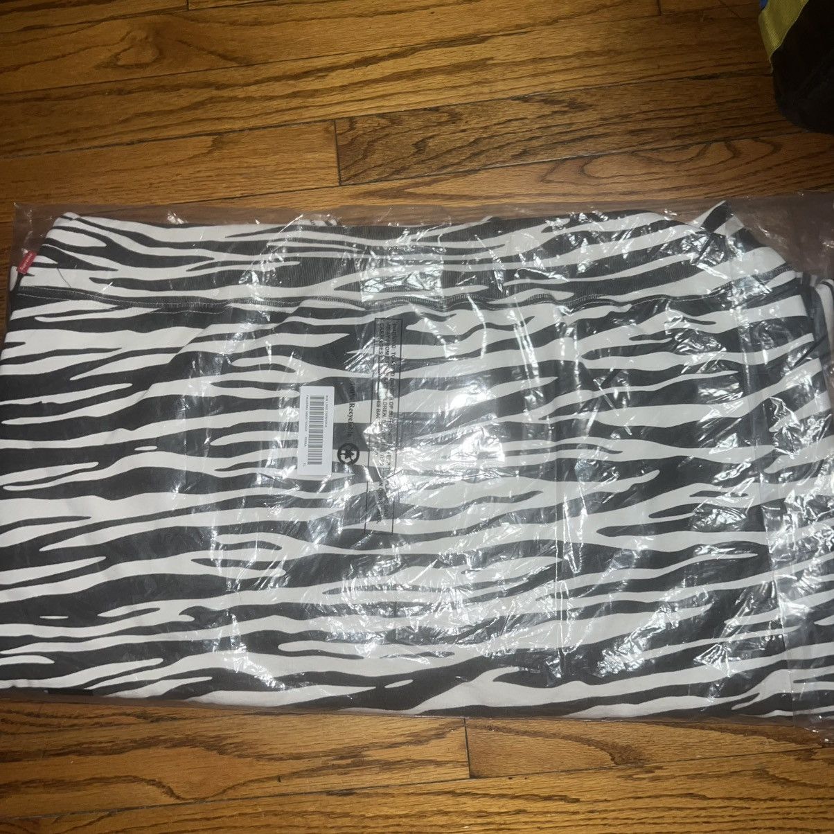 Supreme Supreme Box Logo Crewneck FW22 Zebra Size: XL Size US XL / EU 56 / 4 - 4 Thumbnail