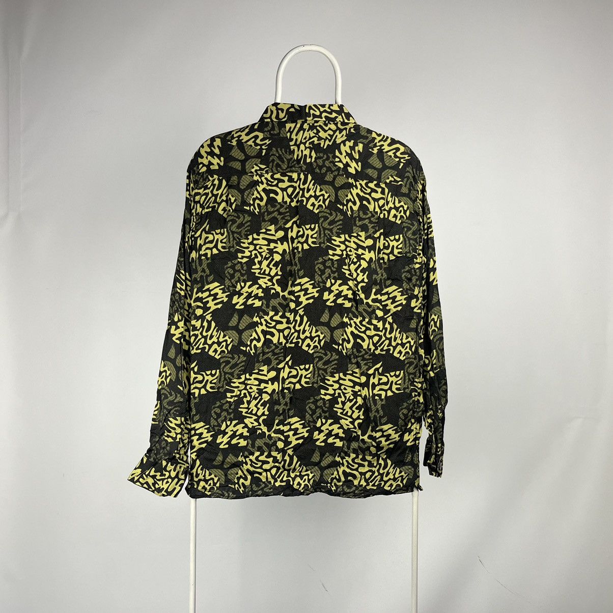 Tres Bien Tres bien shirt viscose crazy art size 46 Size US S / EU 44-46 / 1 - 2 Thumbnail