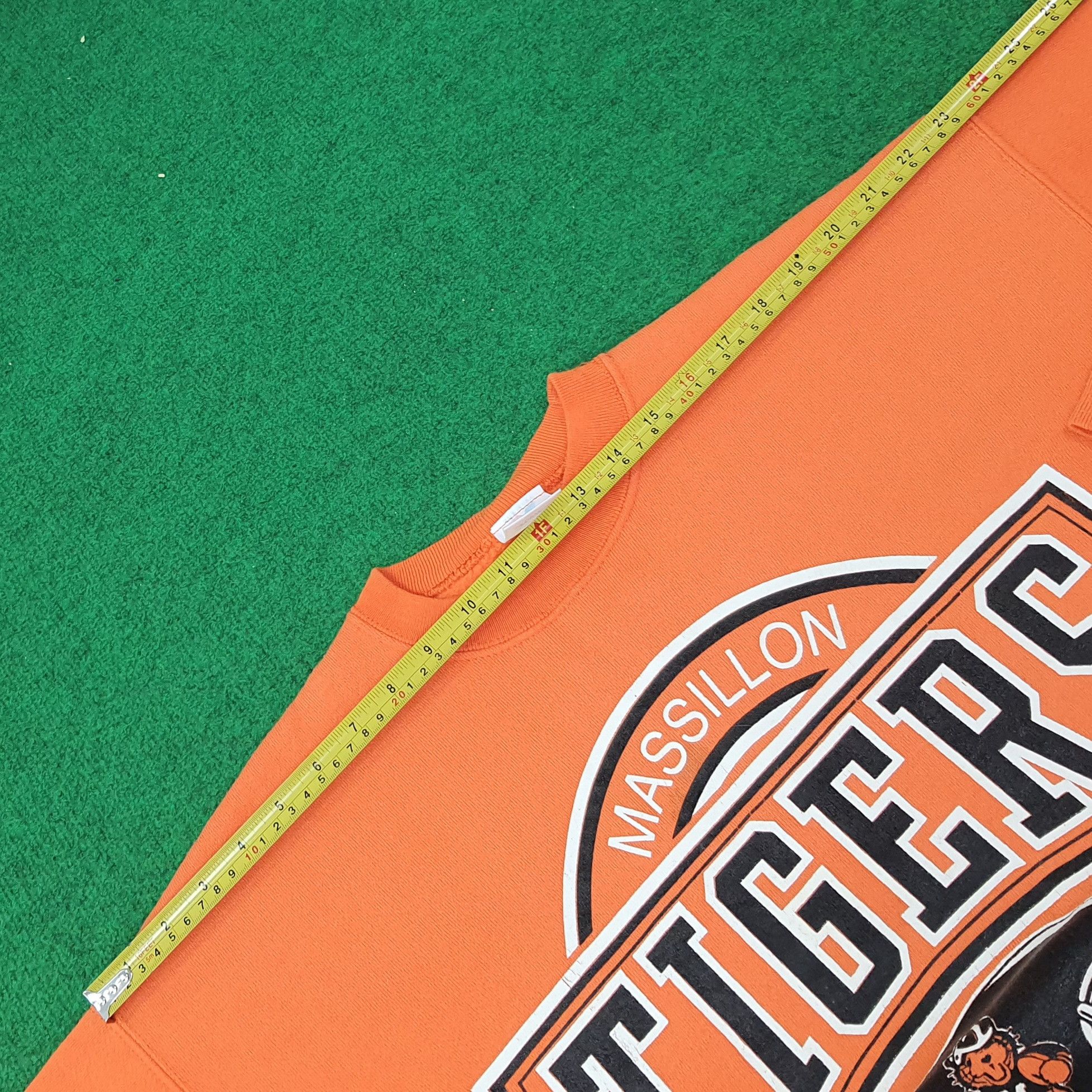 NFL Vintage Massillon Tigers Football Team Sweatshirt C251N28 Size US L / EU 52-54 / 3 - 8 Thumbnail