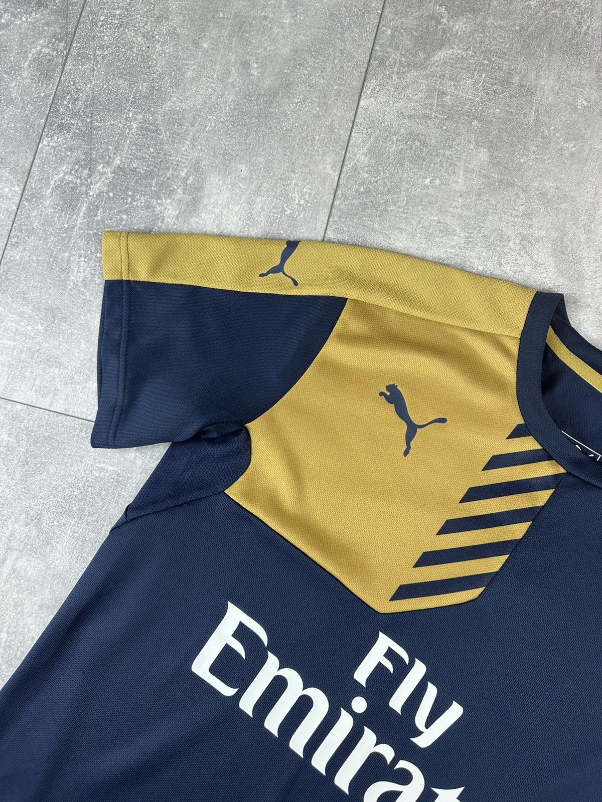 Puma Puma Arsenal London Training2015/16 Soccer Football Jersey Size US L / EU 52-54 / 3 - 8 Thumbnail