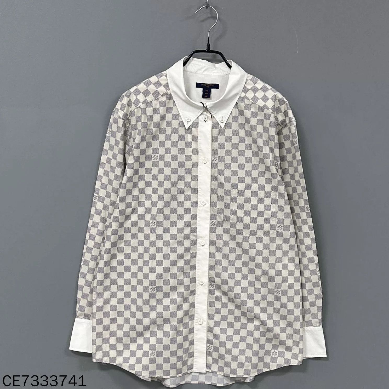 Louis Vuitton Louis Vuitton Monogram Shirt 95 New 42 Size M / US 6-8 / IT 42-44 - 2 Thumbnail