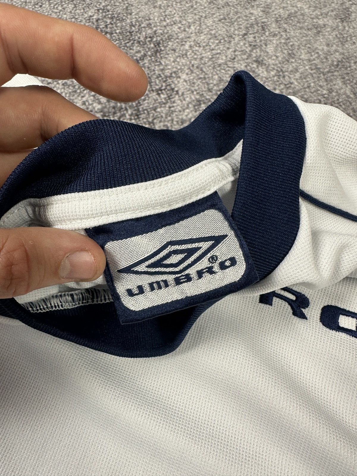 Umbro Vintage Umbro Big Logo T-shirt Streetwear Style Rare Casual Size US S / EU 44-46 / 1 - 4 Thumbnail
