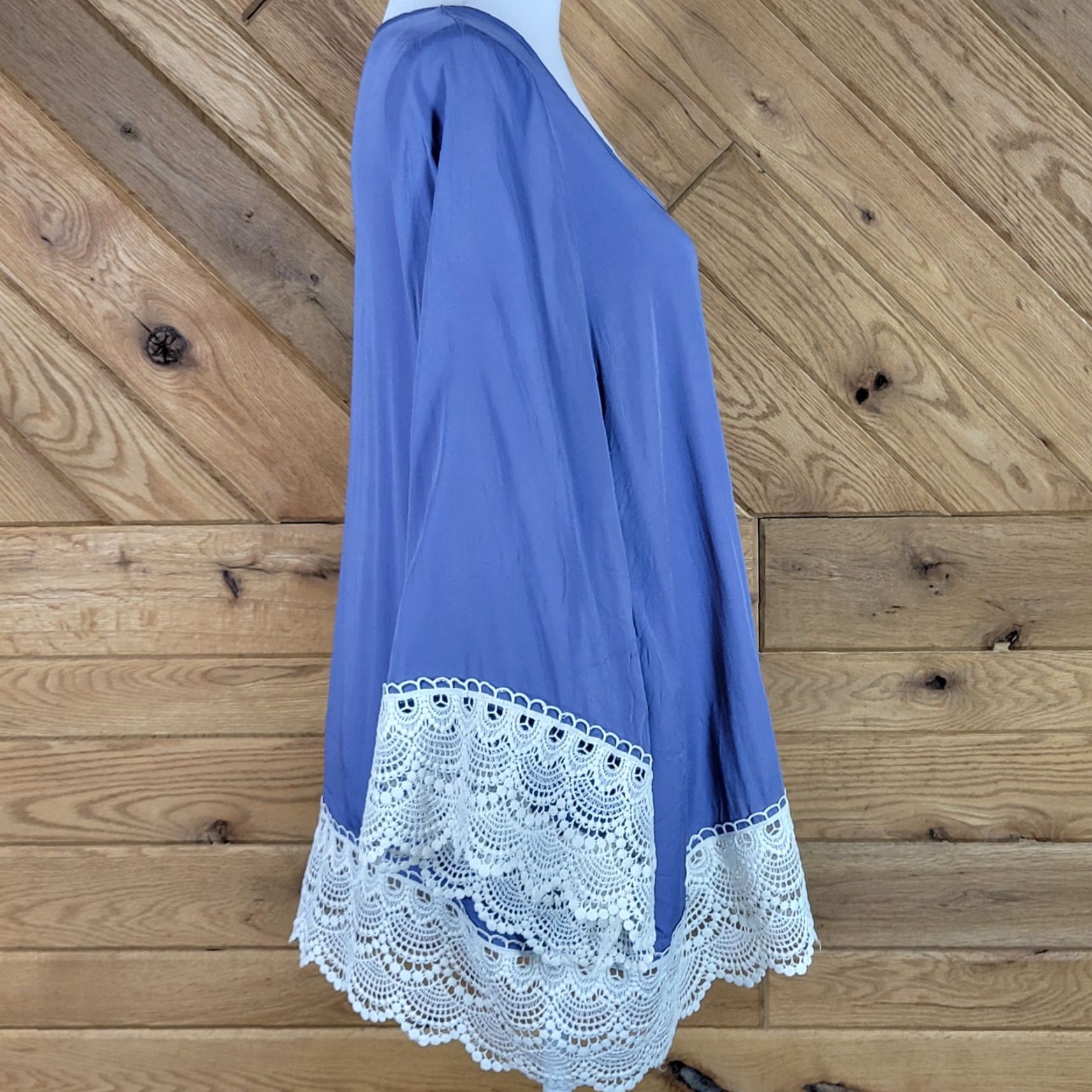 Vintage Easel Blouse Shirt Women XS Blue Long Sleeve Crochet Tunic Square Neck Bodice 20.5" Underarm 28" Length Oversized Casual Regular Size S / US 4 / IT 40 - 4 Thumbnail
