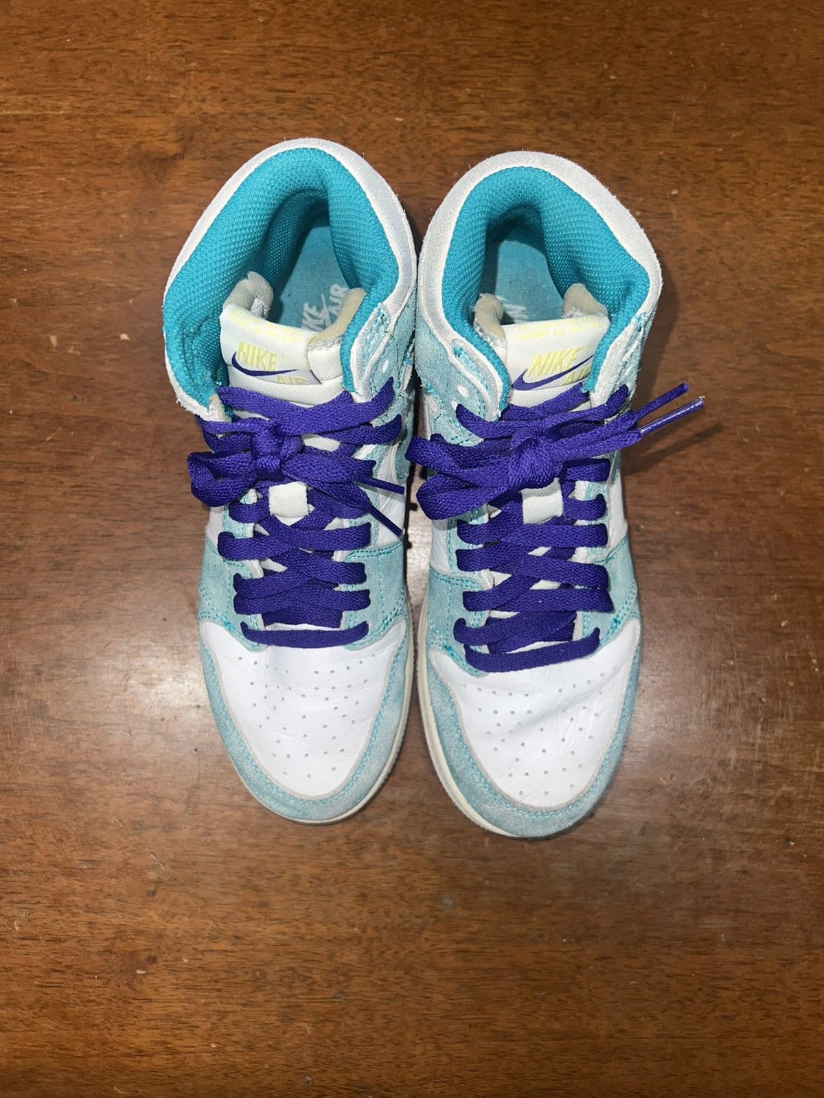 Nike Air Jordan 1 Retro High OG GS Turbo Green size 6.5Y Size US 6.5 / EU 39-40 - 3 Thumbnail