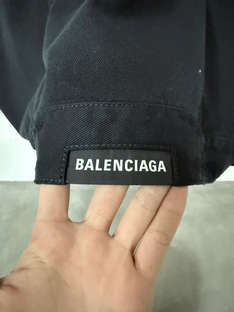 Balenciaga Balenciaga Valentine's Day Limited Edition Denim Jacket-250 Size US S / EU 44-46 / 1 - 3 Thumbnail