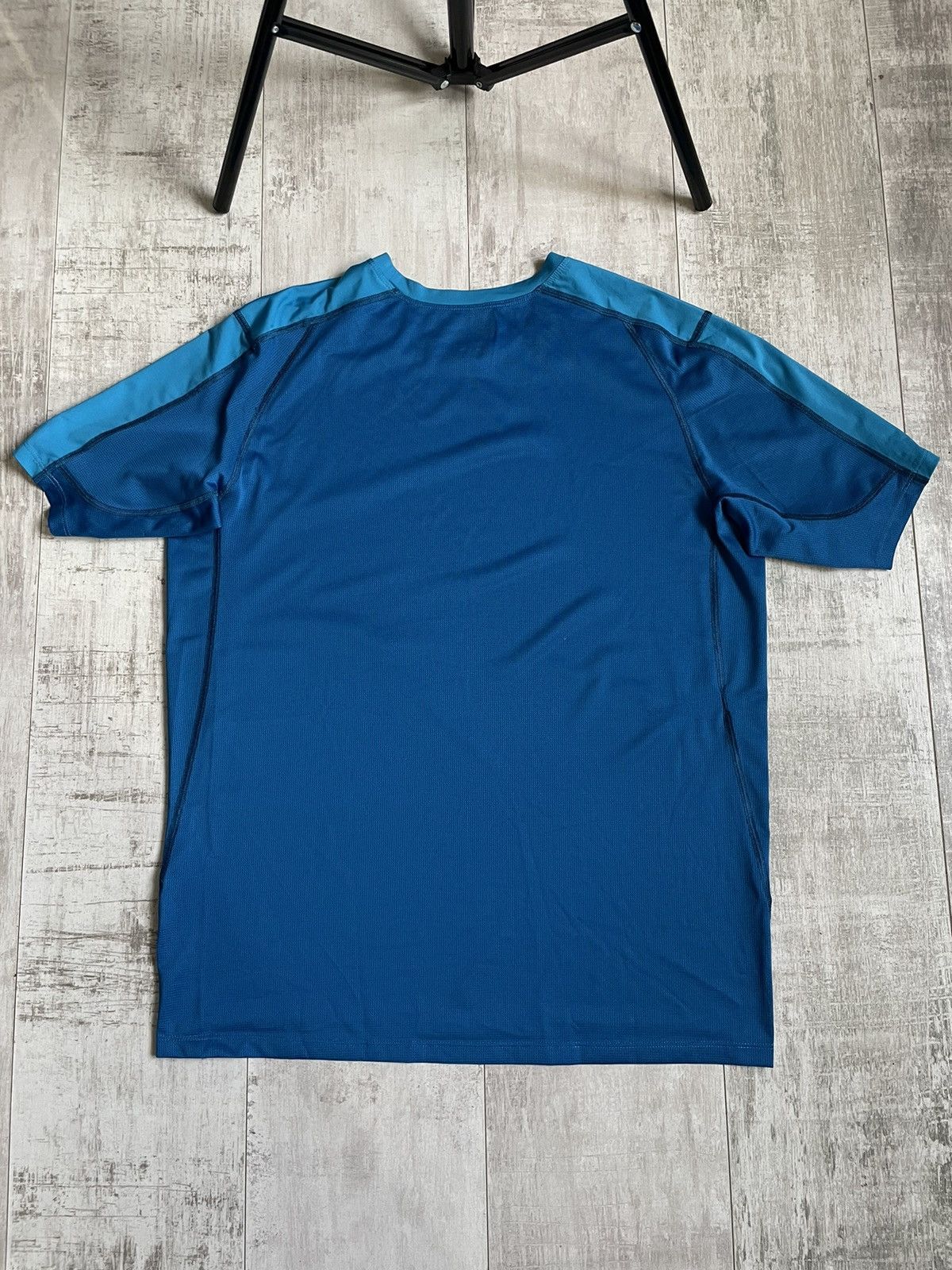 Arc'teryx Arcteryx Thermal T-Shirt Reflective Logo RARE Size US M / EU 48-50 / 2 - 5 Thumbnail
