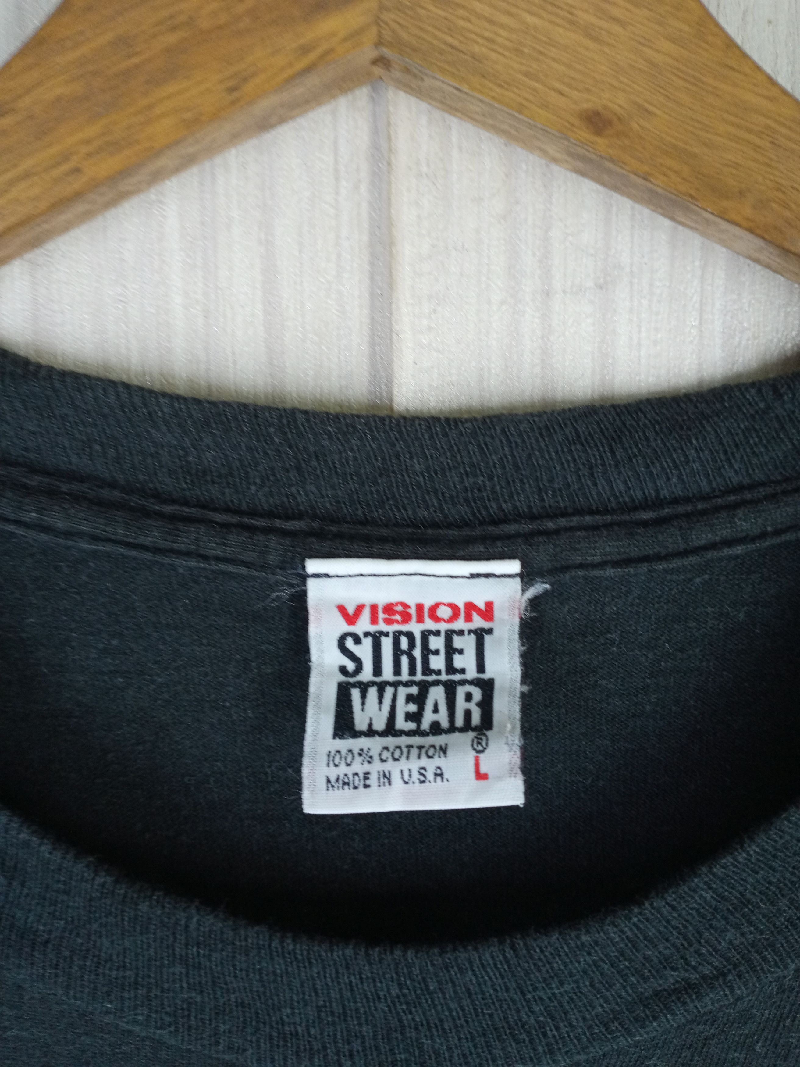 Vision Streetwear Rare Vintage 90s Vision Street Wear Distressted Tshirt Size US L / EU 52-54 / 3 - 8 Thumbnail