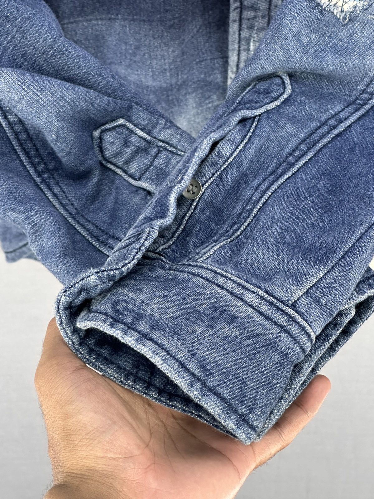 Japanese Brand Azul by Moussy Distressed Flannel Workwear Shirt Size US L / EU 52-54 / 3 - 14 Thumbnail