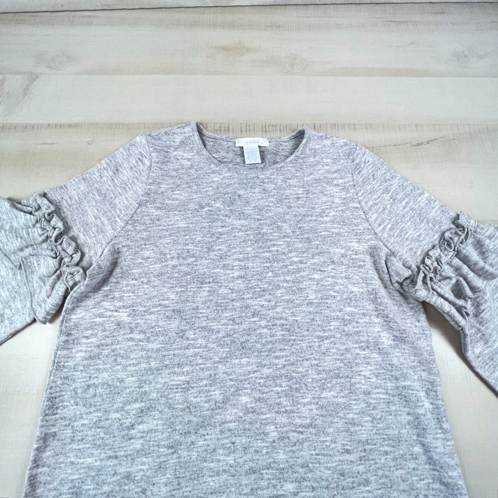 Vintage Design History Womens Sweater Large Extra Large Gray Ruffled Long Sleeves Soft Casual New Size L / US 10 / IT 46 - 2 Thumbnail