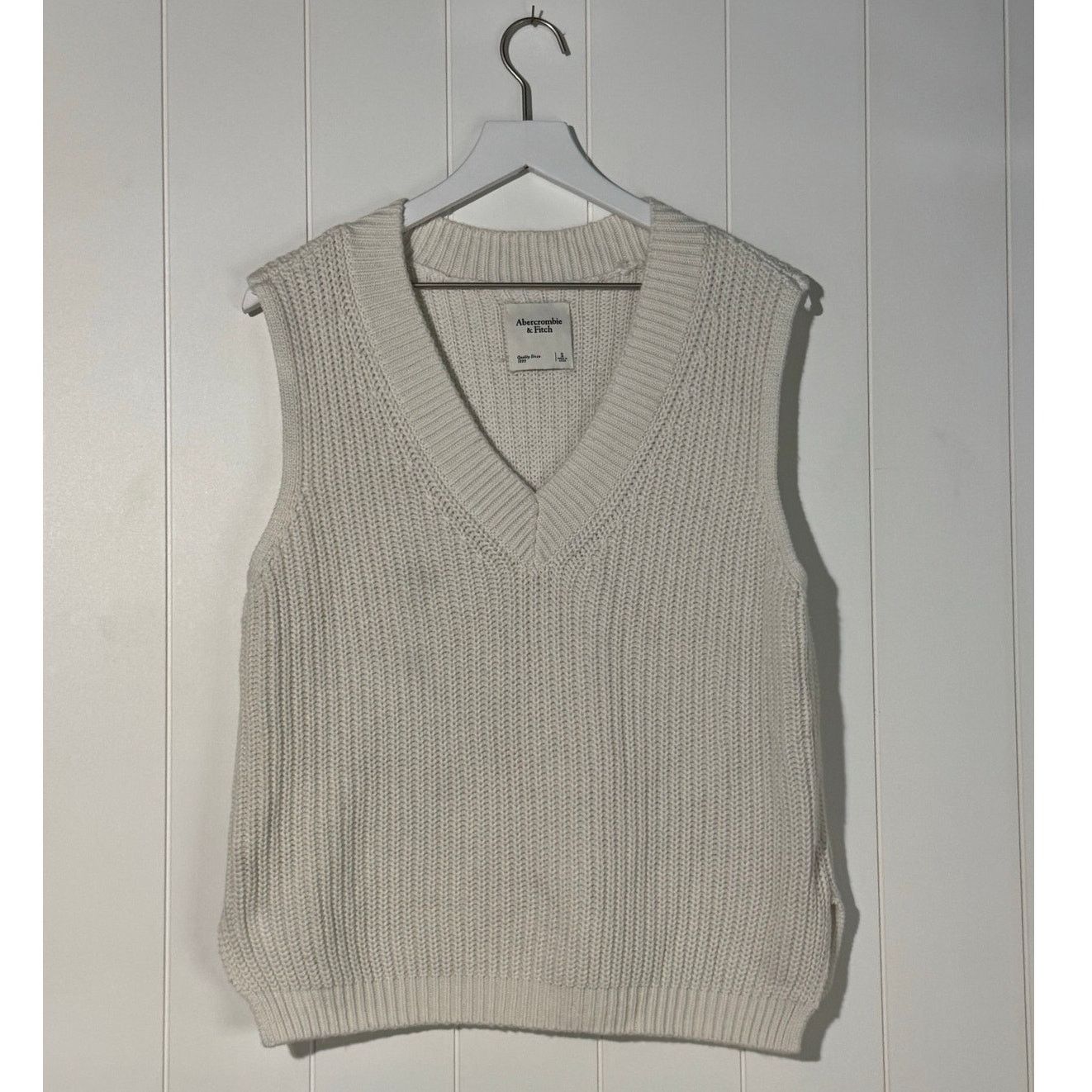 Abercrombie & Fitch Abercrombie & Fitch V-Neck Sweater Vest Cream Small Size S / US 4 / IT 40 - 1 Thumbnail