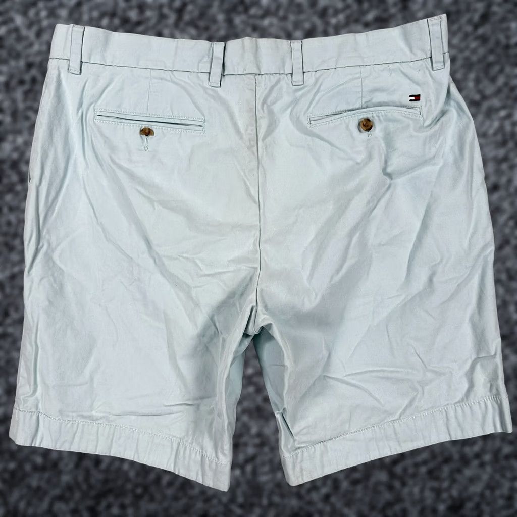 Tommy Hilfiger Tommy Hilfiger Chino Shorts Blue Men's 36 Flat Front Slash Pockets Regular Inseam 10 in Shortie Size US 36 / EU 52 - 1 Thumbnail