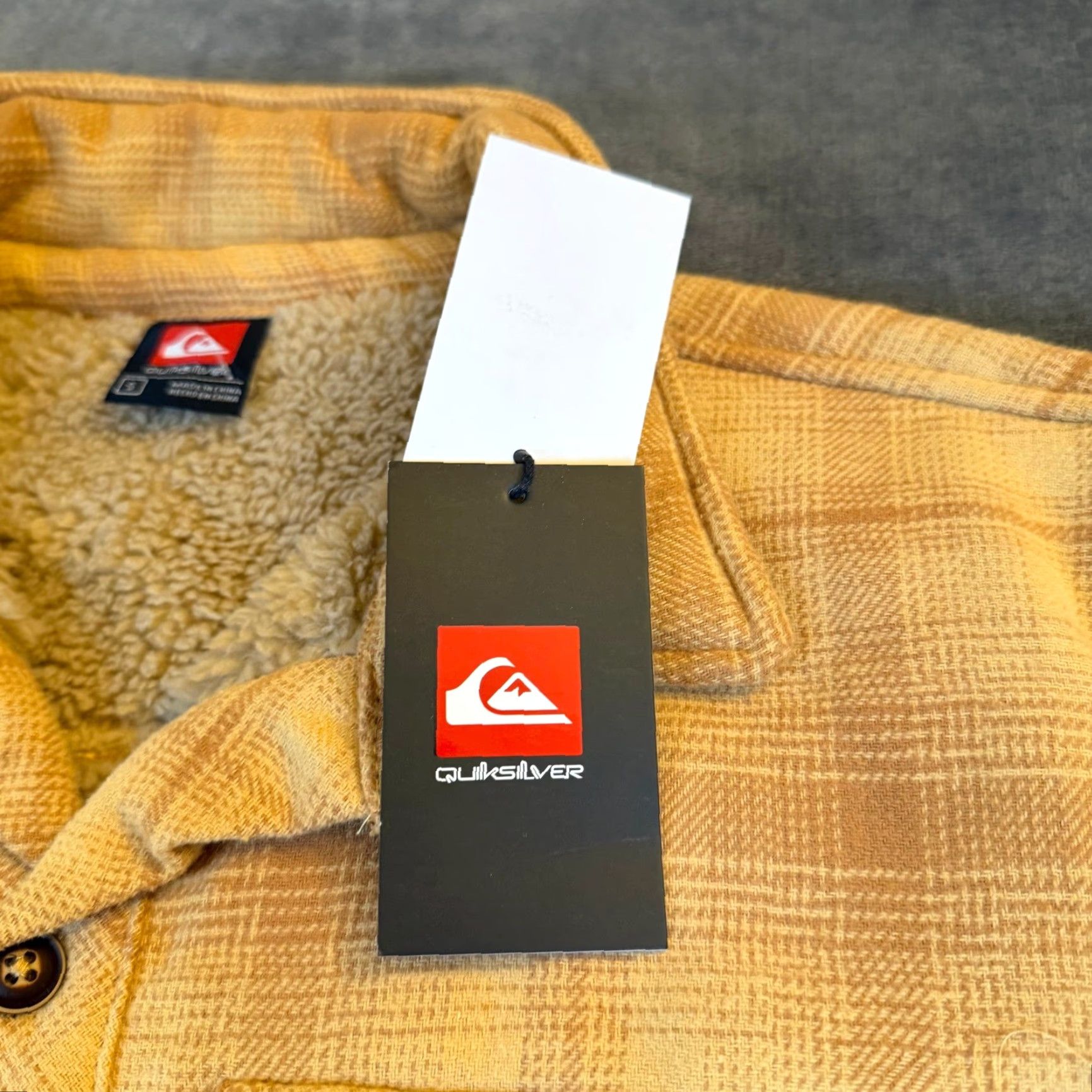 Quiksilver Flannel Shirt Jacket Plaid Sherpa Lined Honey Gold Mens Small NWT