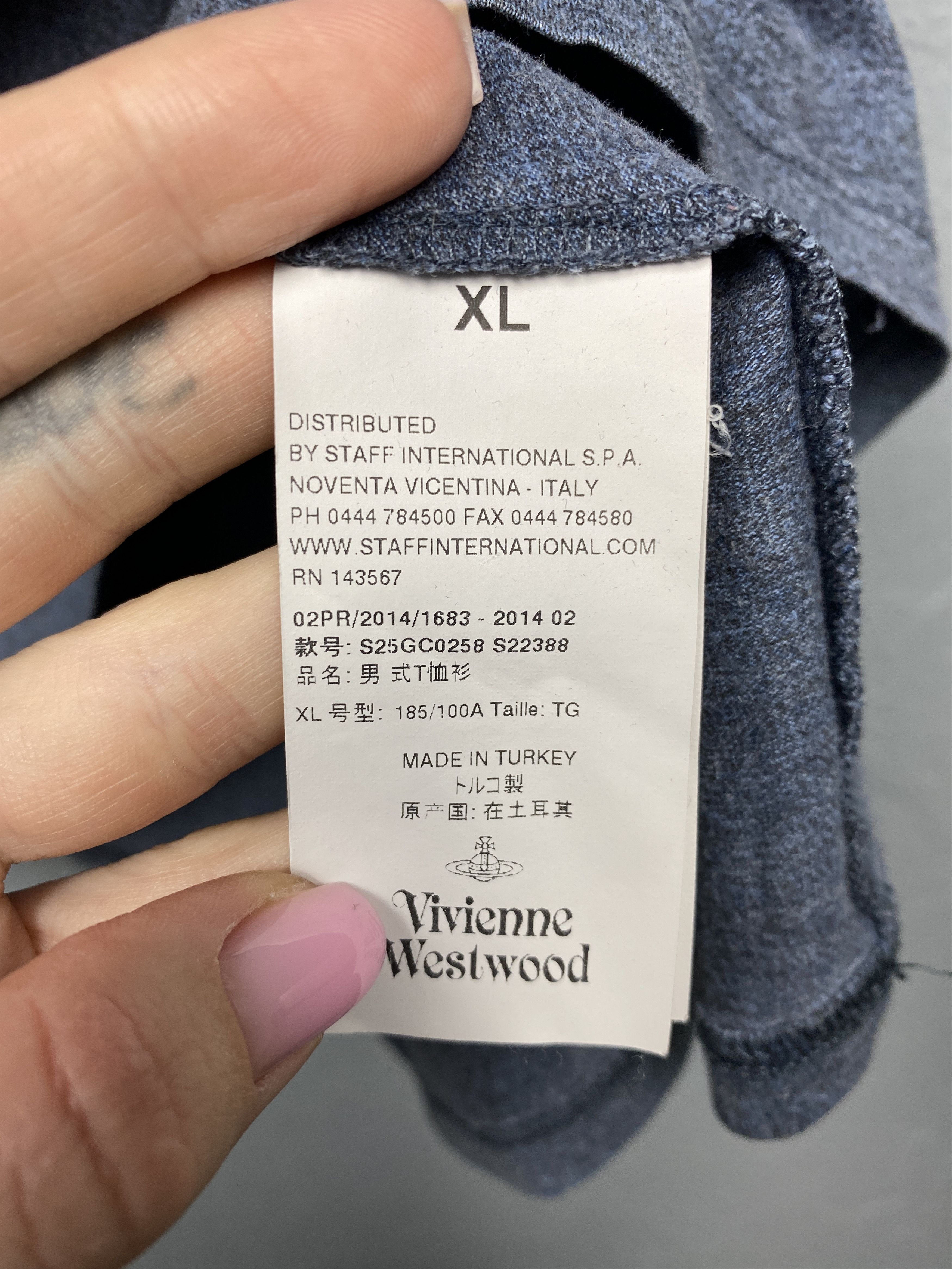 Vivienne Westwood Vivienne Westwood Vintage Mens Crew Neck T-Shirt Size US XL / EU 56 / 4 - 5 Thumbnail