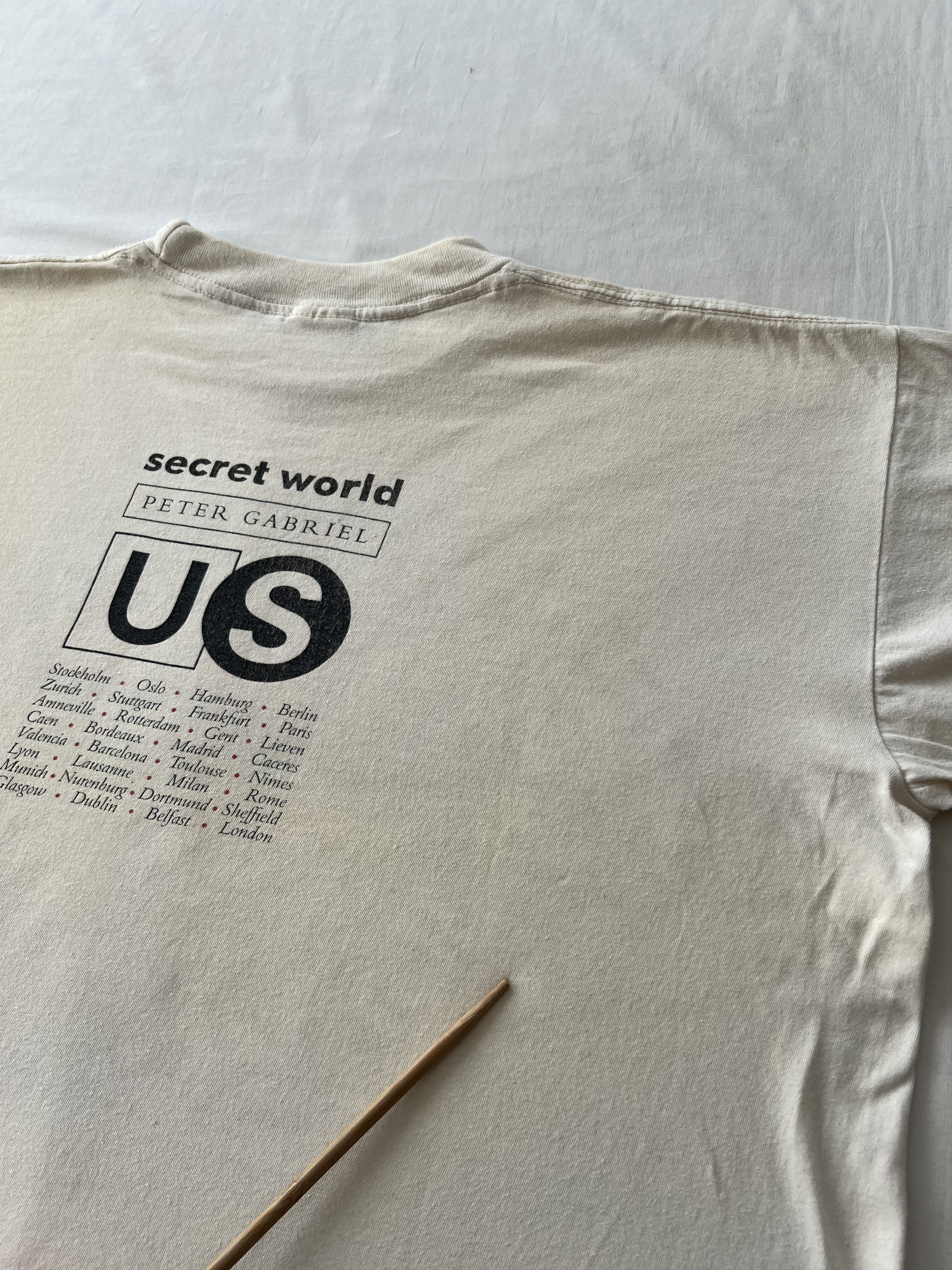 Band Tees Vintage 1992 Peter Gabriel Blood of Eden Art White T-shirt Size US XL / EU 56 / 4 - 21 Thumbnail