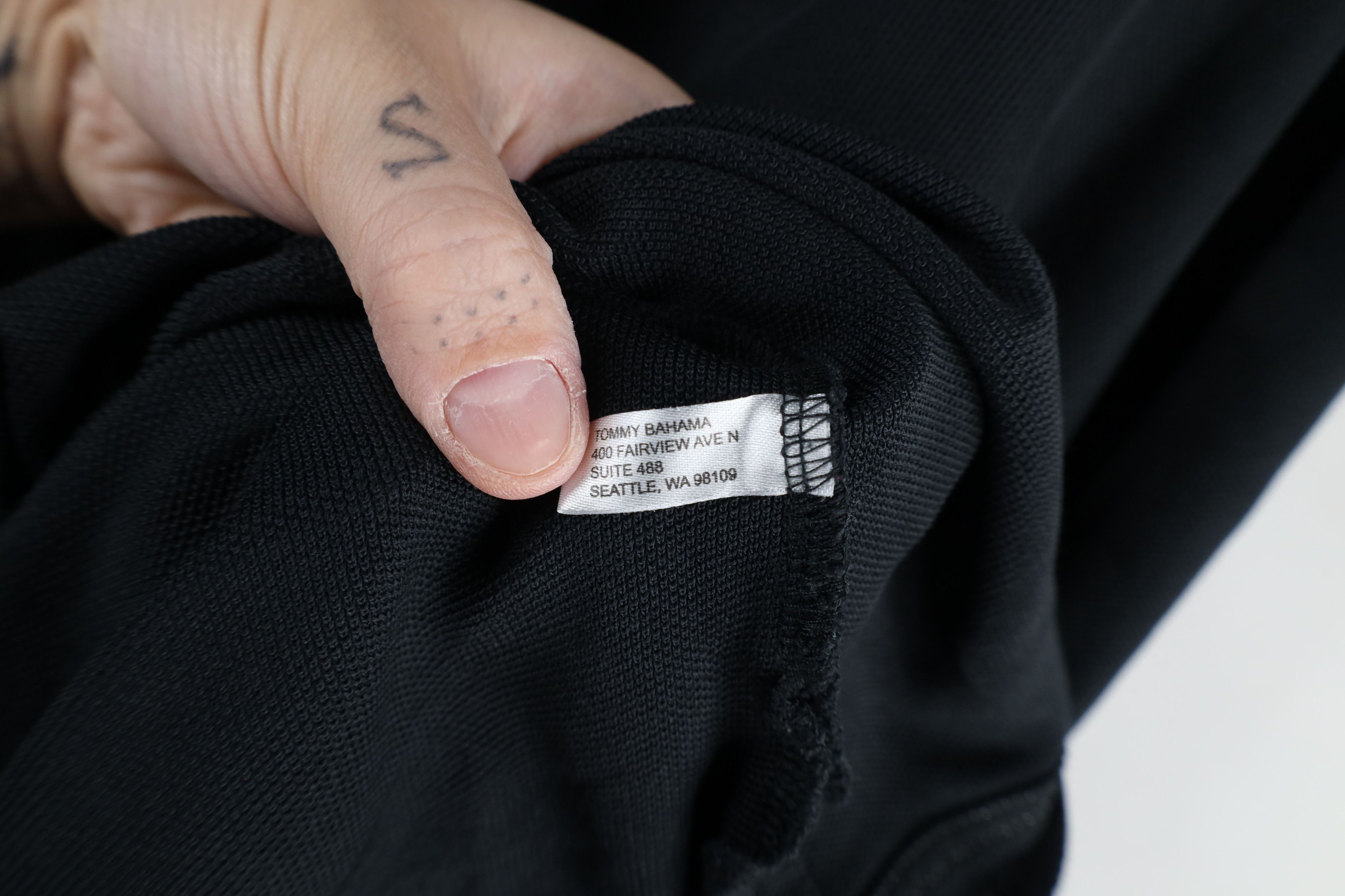Tommy Bahama × Vintage Tommy Bahama Knit Long Sleeve Collared Polo Shirt Black Size US XL / EU 56 / 4 - 8 Thumbnail