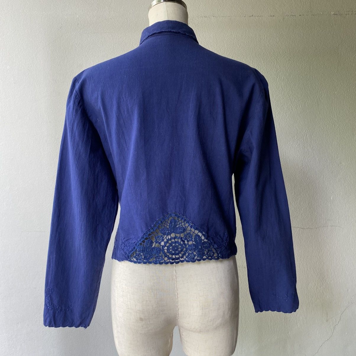 Issey Miyake I.S. Issey Miyake Navy Embroidered Lace Blouse Size L / US 10 / IT 46 - 22 Thumbnail