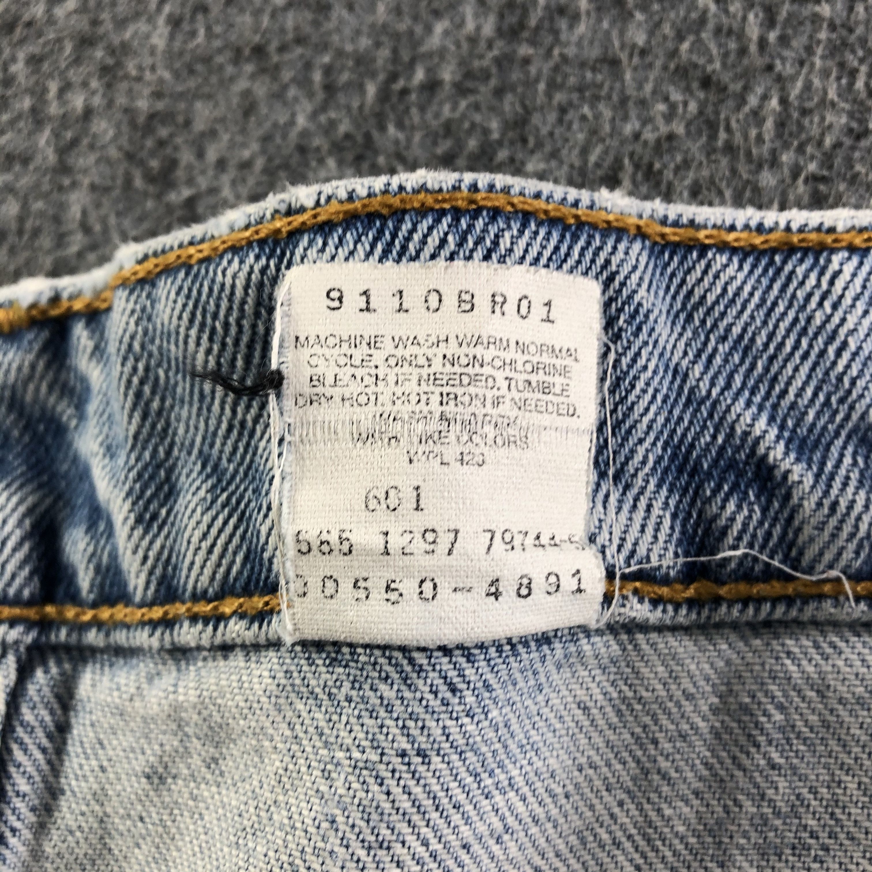 Levi's Vintage Light Wash Levis 550 Jeans-J3480 Size US 32 / EU 48 - 13 Thumbnail