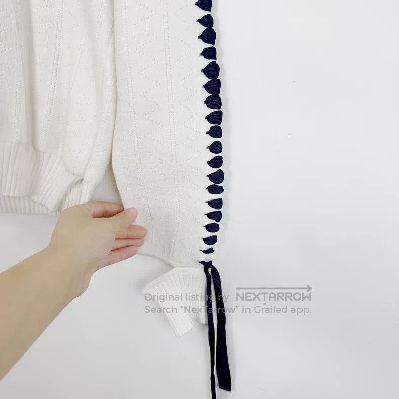 Fendi Fendi White round neck tie bow nautical style sweater Size S / US 4 / IT 40 - 6 Thumbnail