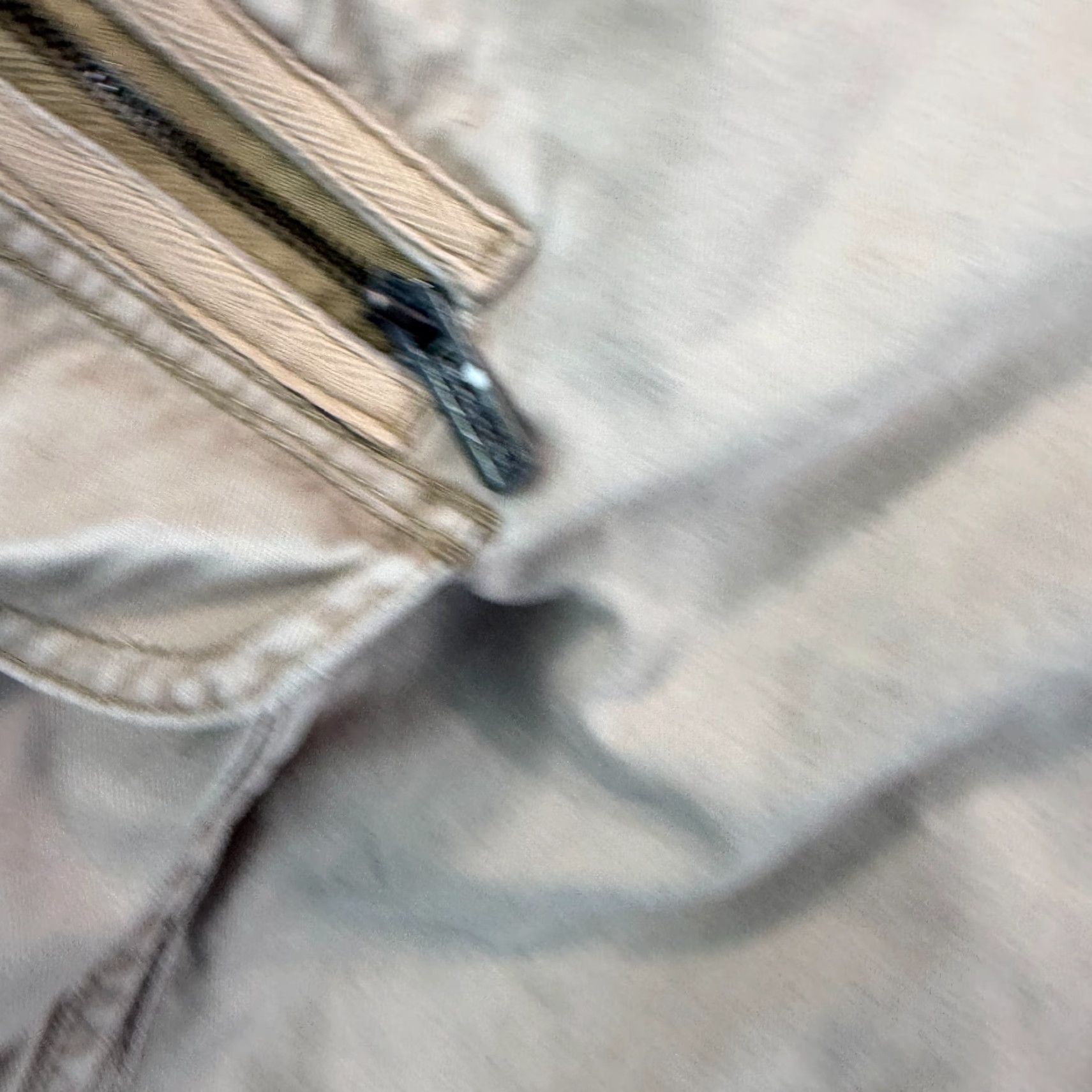 Coogi VINTAGE COOGI Australia Paratrooper Cargo Shorts Beige Men 48 Distressed Y2K Cargo Zip Pockets Embroidered High Rise Relaxed 청 Size US 32 / EU 48 - 6 Thumbnail