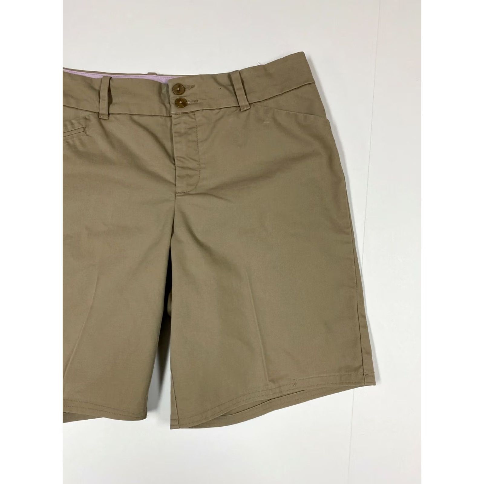 Dockers DOCKERS Shorts Womens 28 beige Chino khaki Casual CottonBlend FlatFront Zipper MidRise Classic Comfort Summer Walking Boys/Girls? Size 28" / US 6 / IT 42 - 2 Thumbnail
