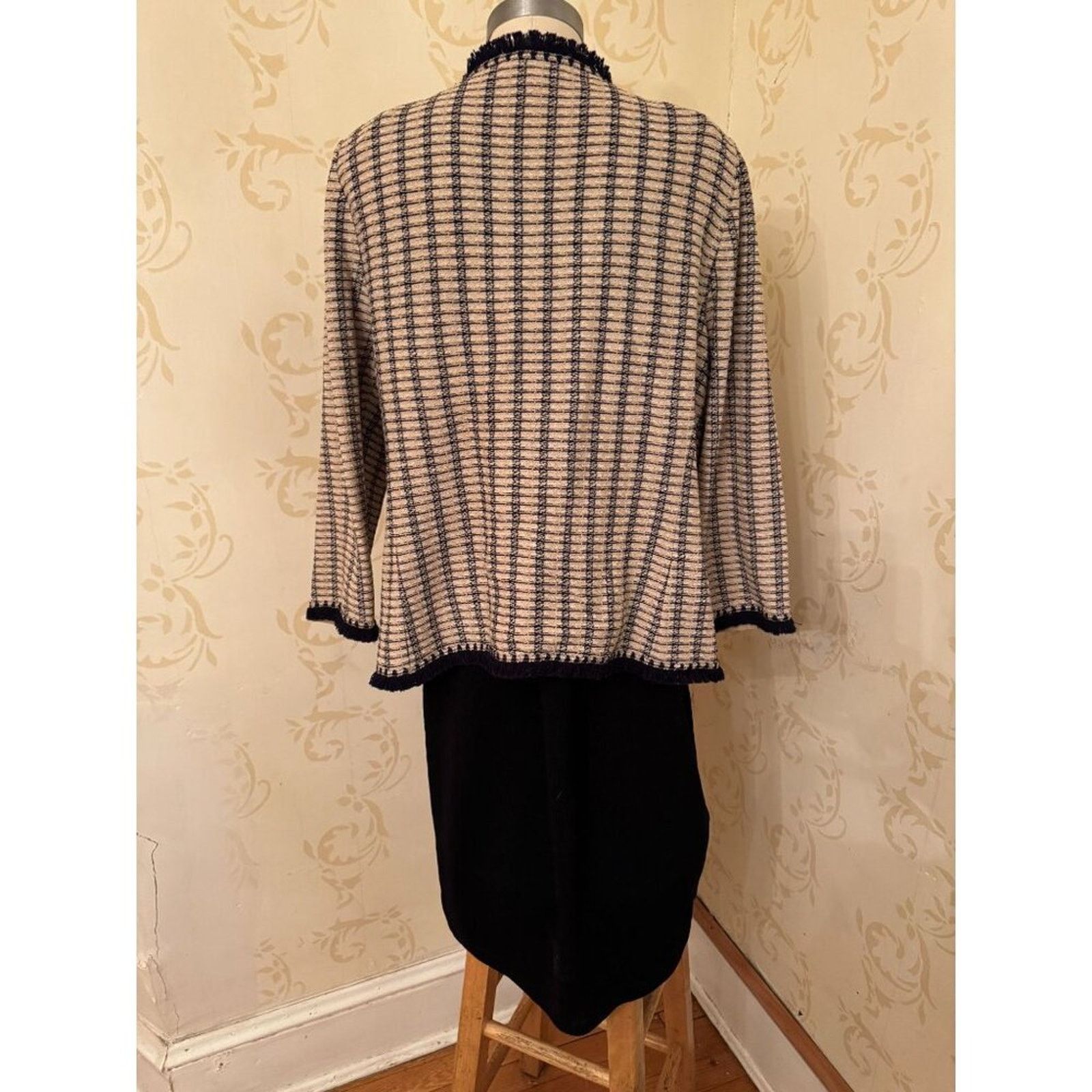 & Other Stories 2pc Ladies 14/16 St. John Collection by Marie Gray Size XL / US 12-14 / IT 48-50 - 2 Thumbnail