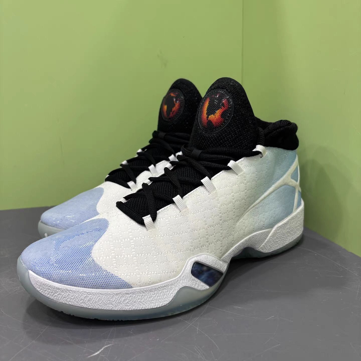 Jordan Brand Air Jordan 30 "UNC" University Blue Basketball Shoes K15 Size US 10 / EU 43 - 1 Thumbnail