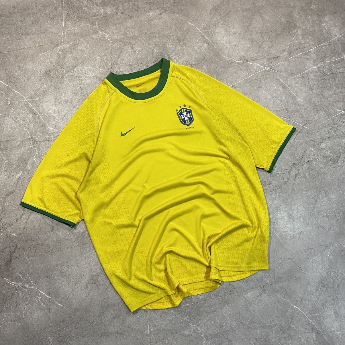Vintage VINTAGE NIKE BRAZIL TEE NATIONAL SOCCER JERSEY 00s Size US XL / EU 56 / 4 - 1 Thumbnail