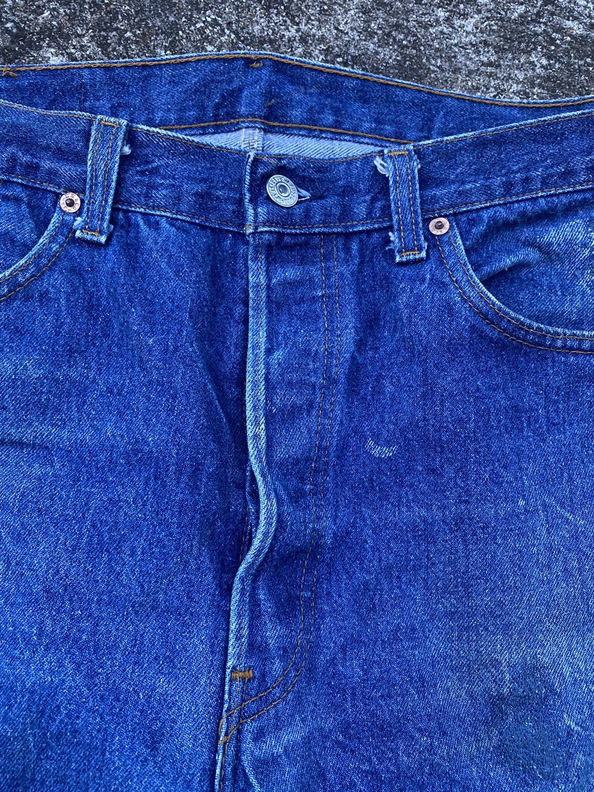 Levi's 90s Vintage Levis 501 Buttonfly Size US 34 / EU 50 - 7 Thumbnail