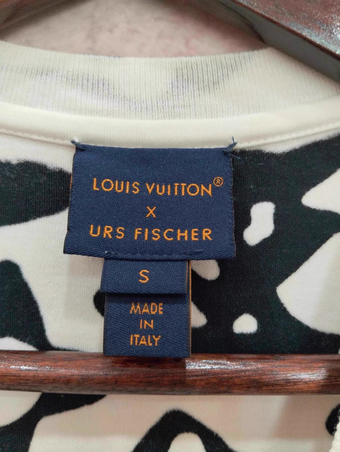 Louis Vuitton LV Black & White Monogram Short Sleeve T S Size S / US 4 / IT 40 - 4 Thumbnail