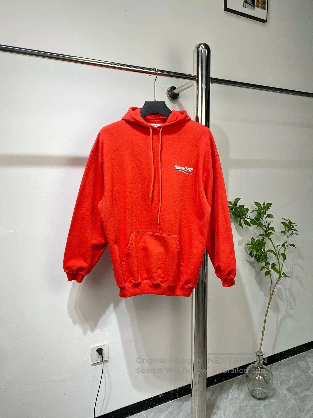 Balenciaga Balenciaga Red Logo Print Hoodie. Size US S / EU 44-46 / 1 - 2 Thumbnail