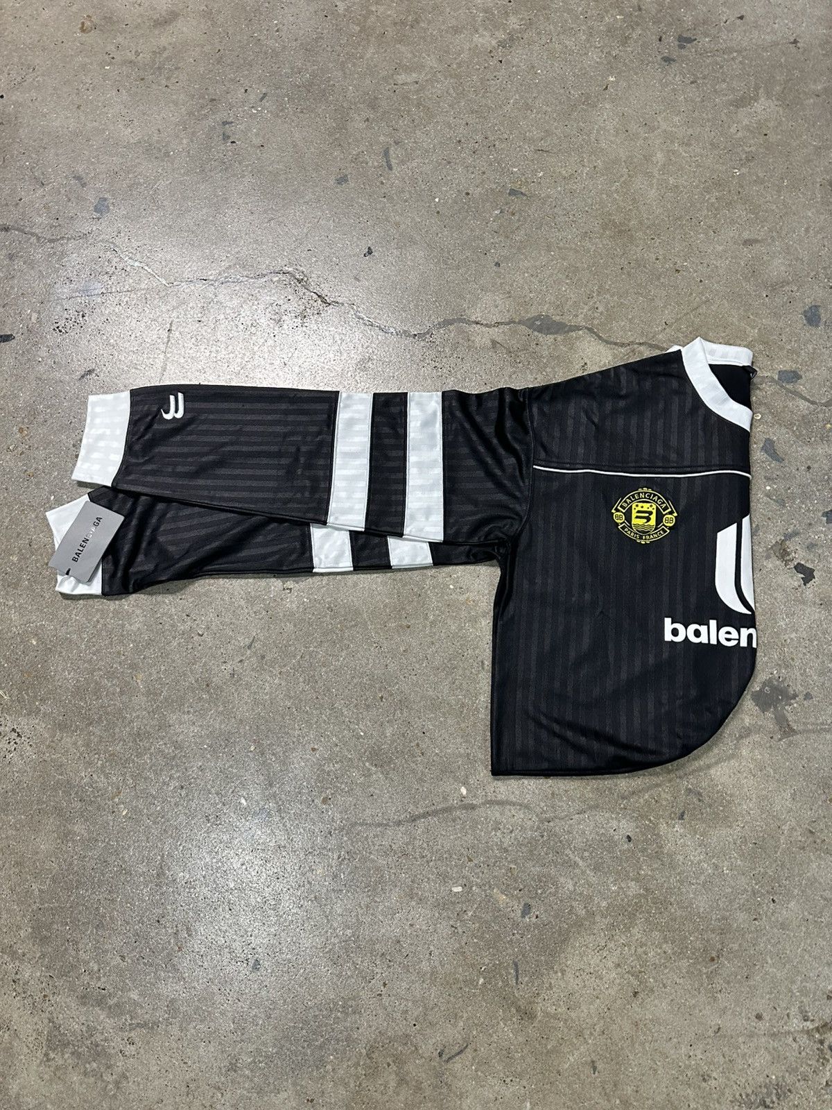 【BALENCIAGA】SS22 Soccer Hood Scarf Hats Balenciaga Soccer Hood Scarf (SS22) Black (Brand New)