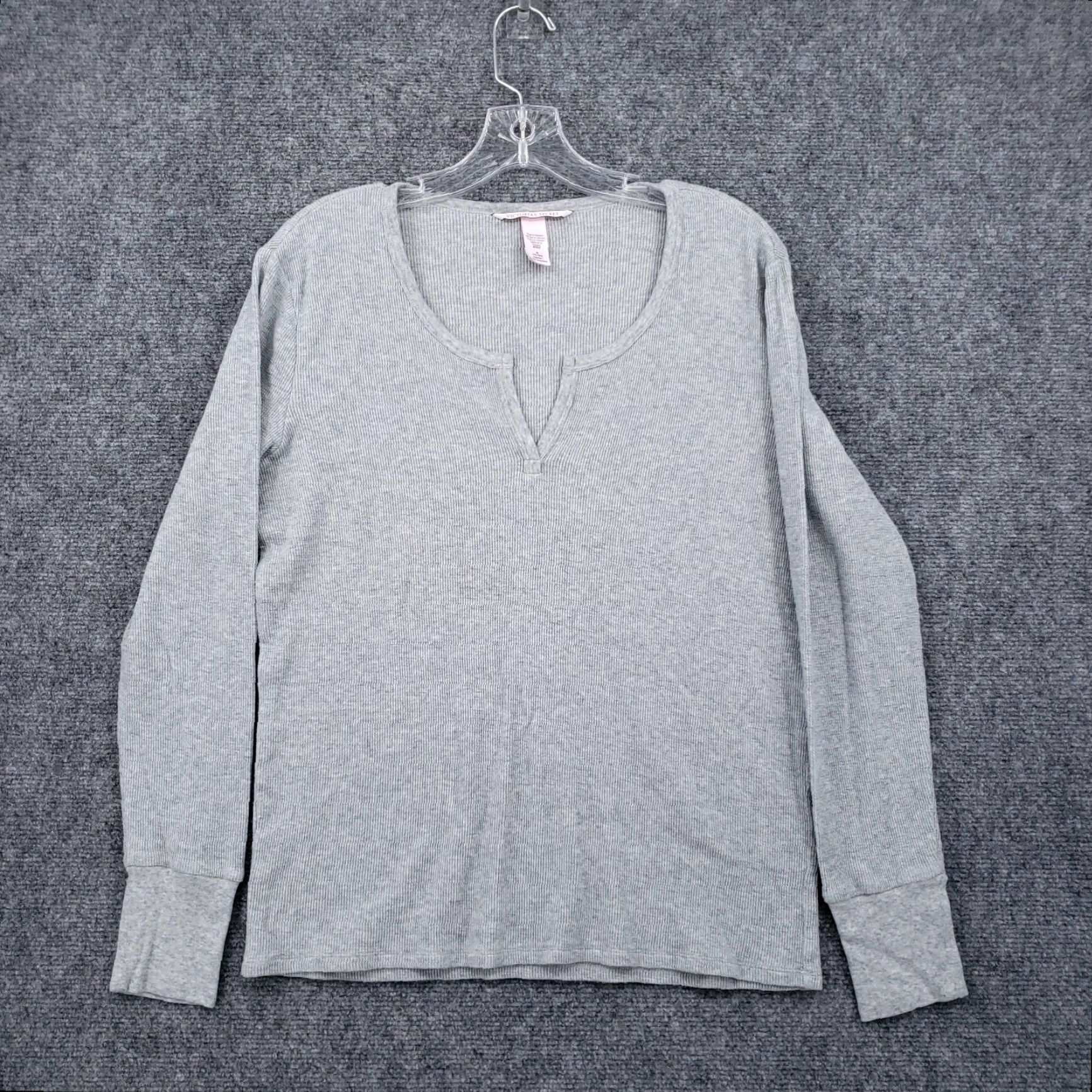 Victoria's Secret Victoria's Secret Sweater Womens M Gray Waffle-Knit Pullover V-Neck Long Sleeve Knit Shirt Size M / US 6-8 / IT 42-44 - 2 Thumbnail