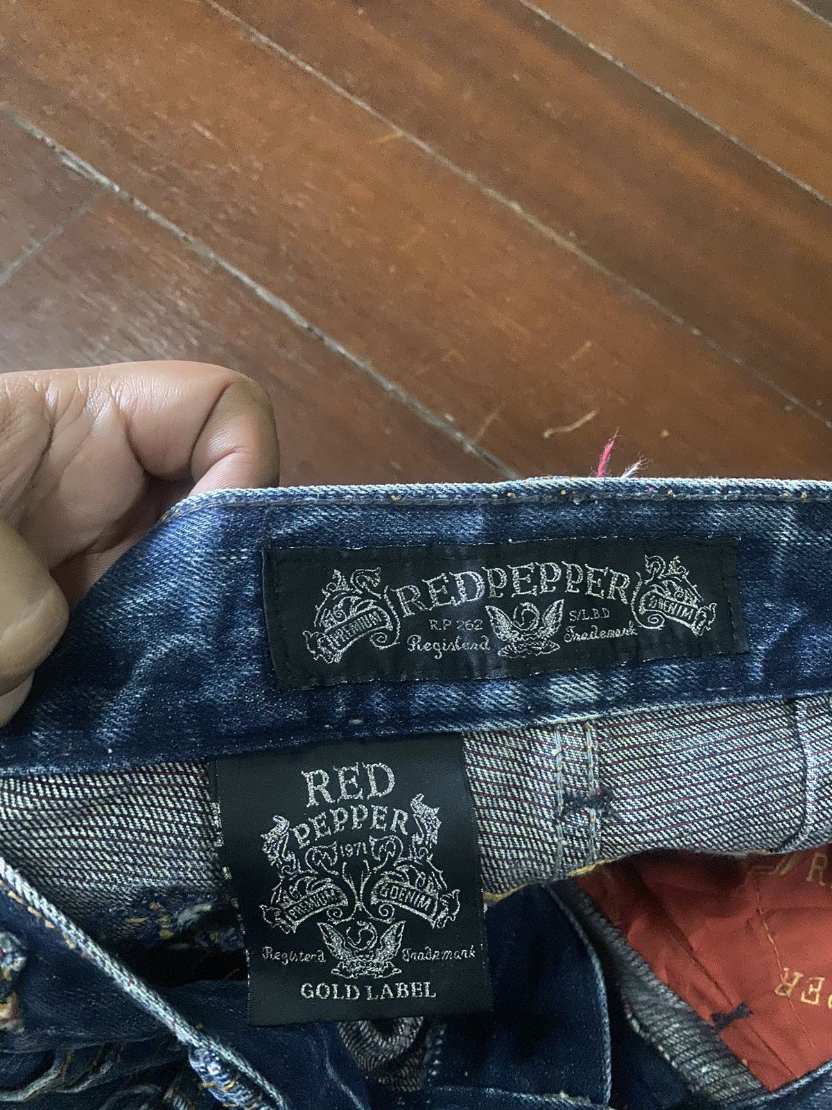 Hysteric Glamour RED PEPER EMBROIDERY SPEEL OUT LOGO STUDDE BUTTON ZIPPER Size US 37 - 22 Thumbnail