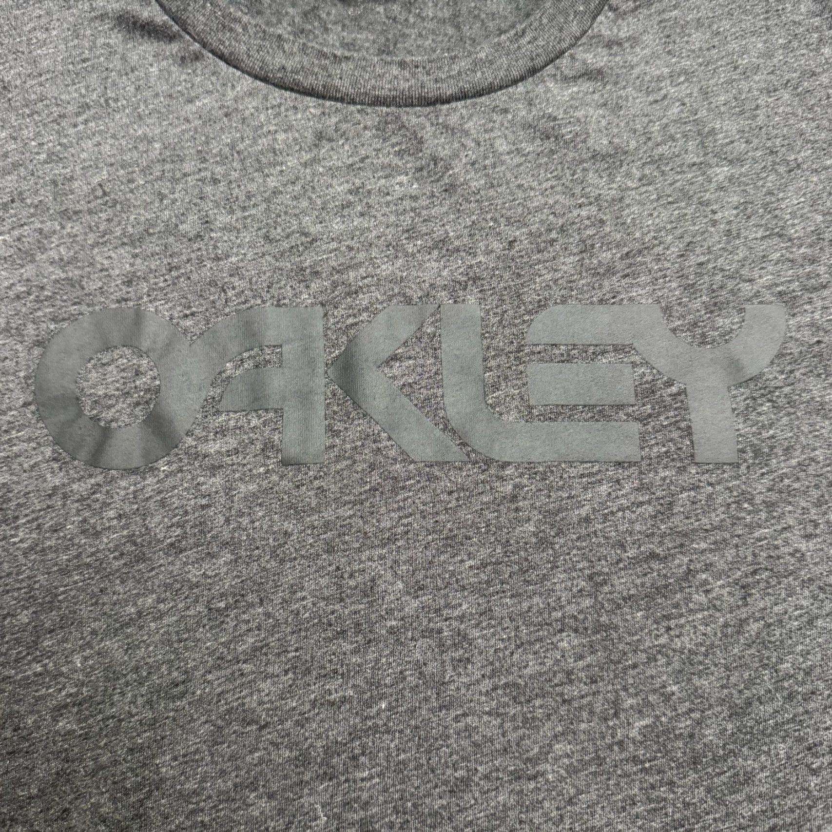 Oakley VINTAGE Oakley Mens T-Shirt Regular Fit Short Sleeve Crew Neck Logo Casual Activewear 90s Gray Size US L / EU 52-54 / 3 - 3 Thumbnail
