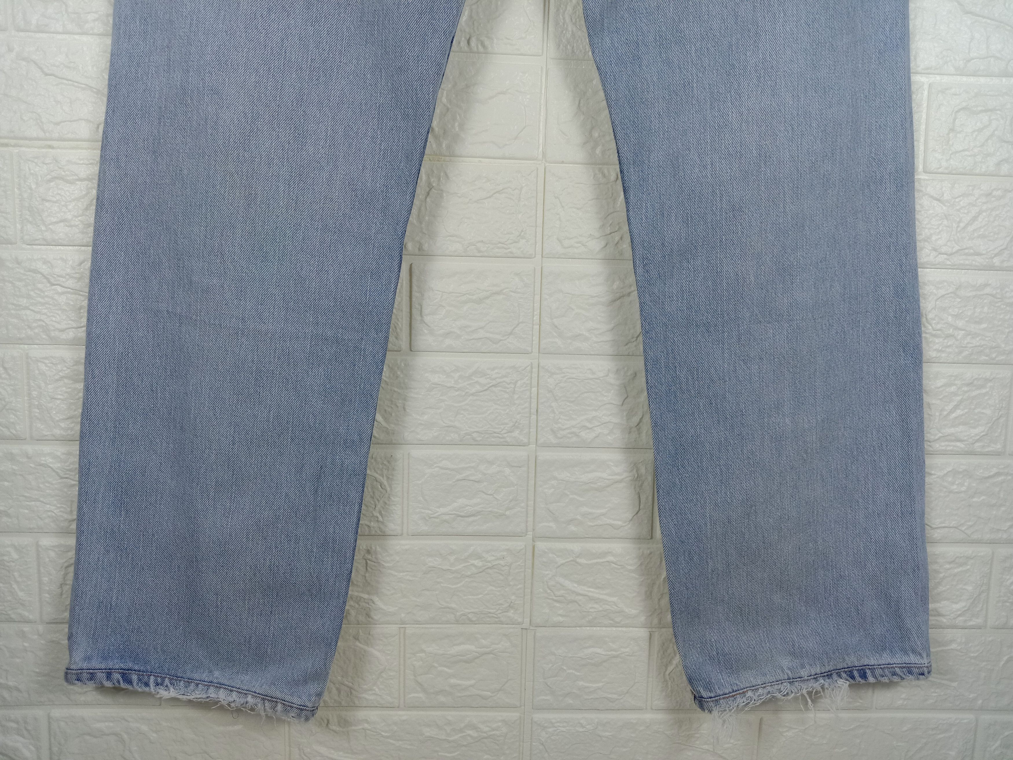 Levi's Vintage Levi's 505 Jeans Light Wash Regular Fit Denim Size US 34 / EU 50 - 8 Thumbnail