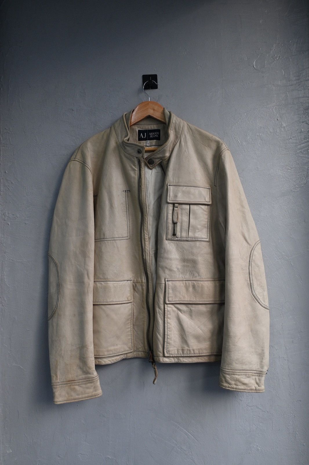 Emporio Armani Emporio Armani 2000’s natural distressed lamb leather jacket Size US M / EU 48-50 / 2 - 4 Thumbnail