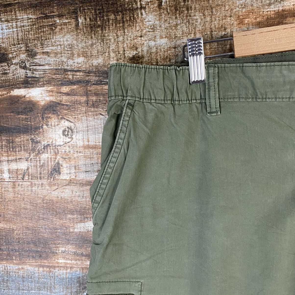 Japanese Brand DL Uniqlo Green Cargo Multipocket Joggers Pants #C892 Size US 35 - 7 Thumbnail