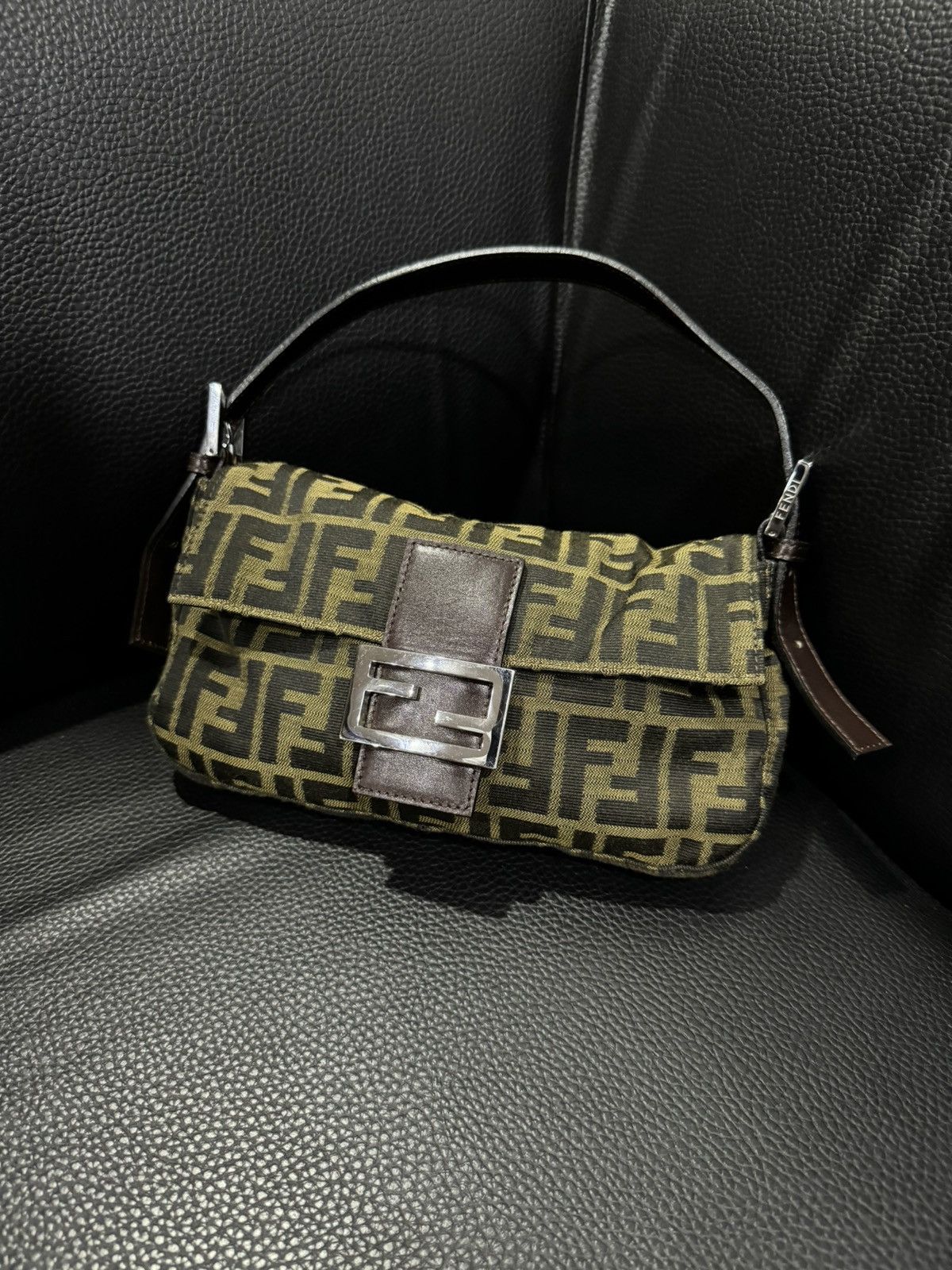 Fendi 1990-2000S Baguette Zucca-Jacquard Shoulder Bag in Brown, Men's