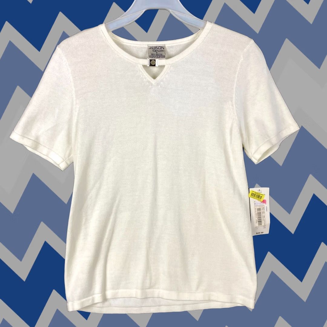 Vintage Allison Daley Shirt Women Small Short Sleeve Cotton Blend Cream Solid Blouse Size S / US 4 / IT 40 - 1 Thumbnail