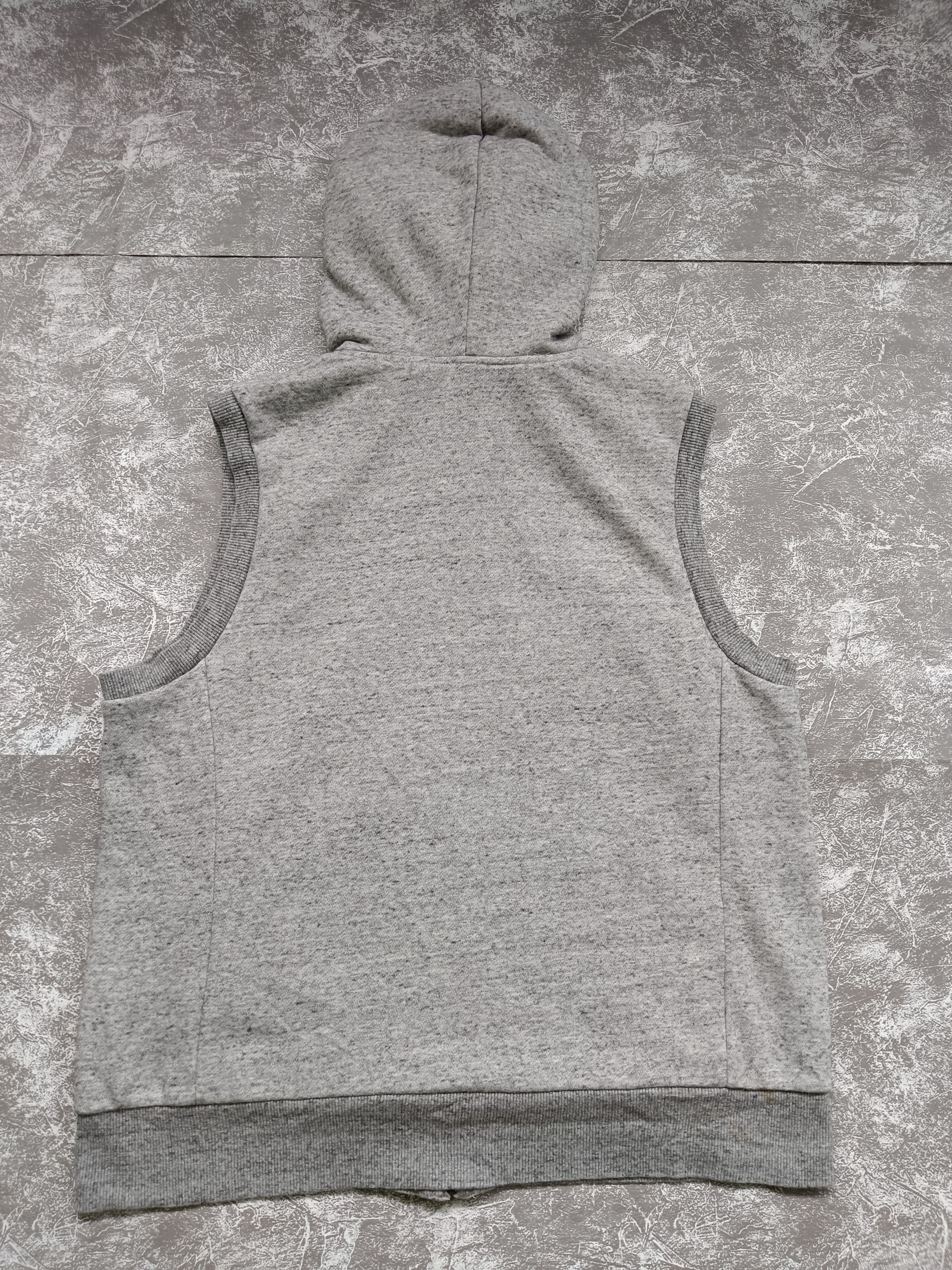 Japanese Brand × Uniqlo Uniqlo Vest Sleeveless Hoodie Sherpa Size US XL / EU 56 / 4 - 4 Thumbnail