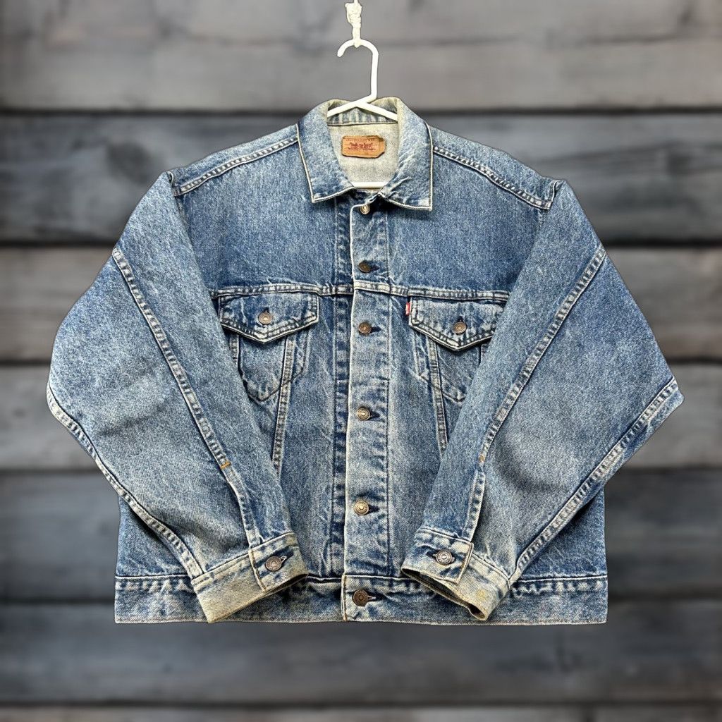 Levi's VINTAGE Levi's Jacket Mens L Blue Trucker Denim Jean Medium Wash Cotton USA 80s Regular Size US 33 - 1 Thumbnail
