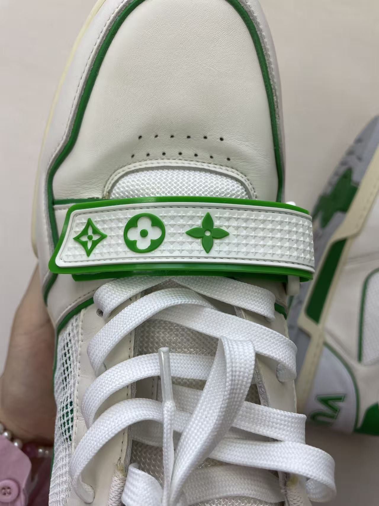 Louis Vuitton Louis Vuitton Green White Monogram Trainer Sneaker Size US 10 / EU 43 - 14 Thumbnail