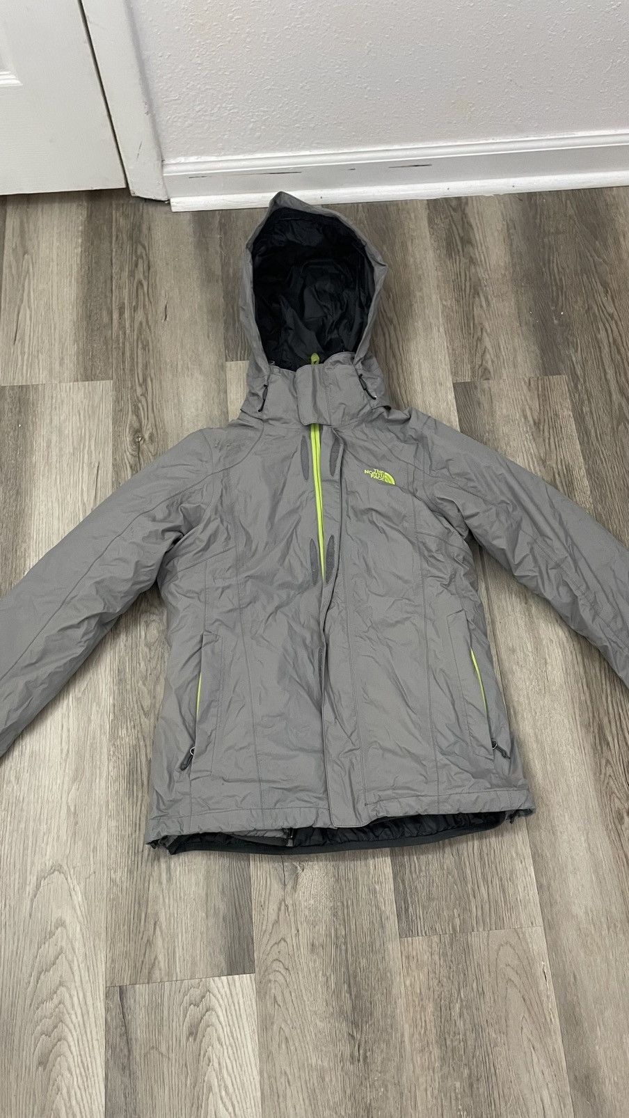 The North Face The North Face Jacket Men Sz Small Good Condition Size US S / EU 44-46 / 1 - 1 Thumbnail