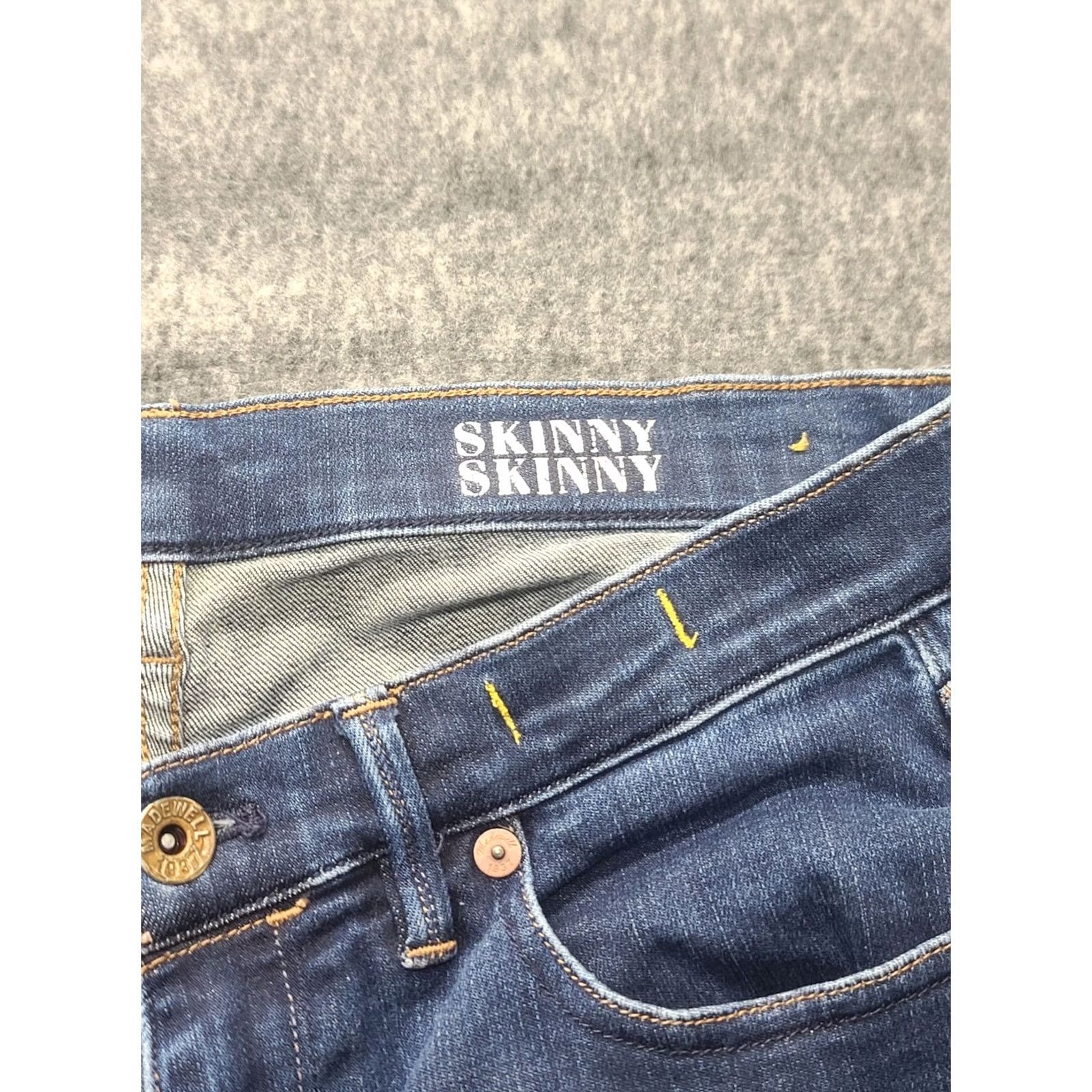 Madewell VINTAGE Madewell Jeans Womens 28x32 Skinny Slim Fit Denim Blue 5-Pocket Zip Button Rise Mid Inseam 30" Fall, Spring, Summer, Winter Womens Size 28" / US 6 / IT 42 - 3 Thumbnail