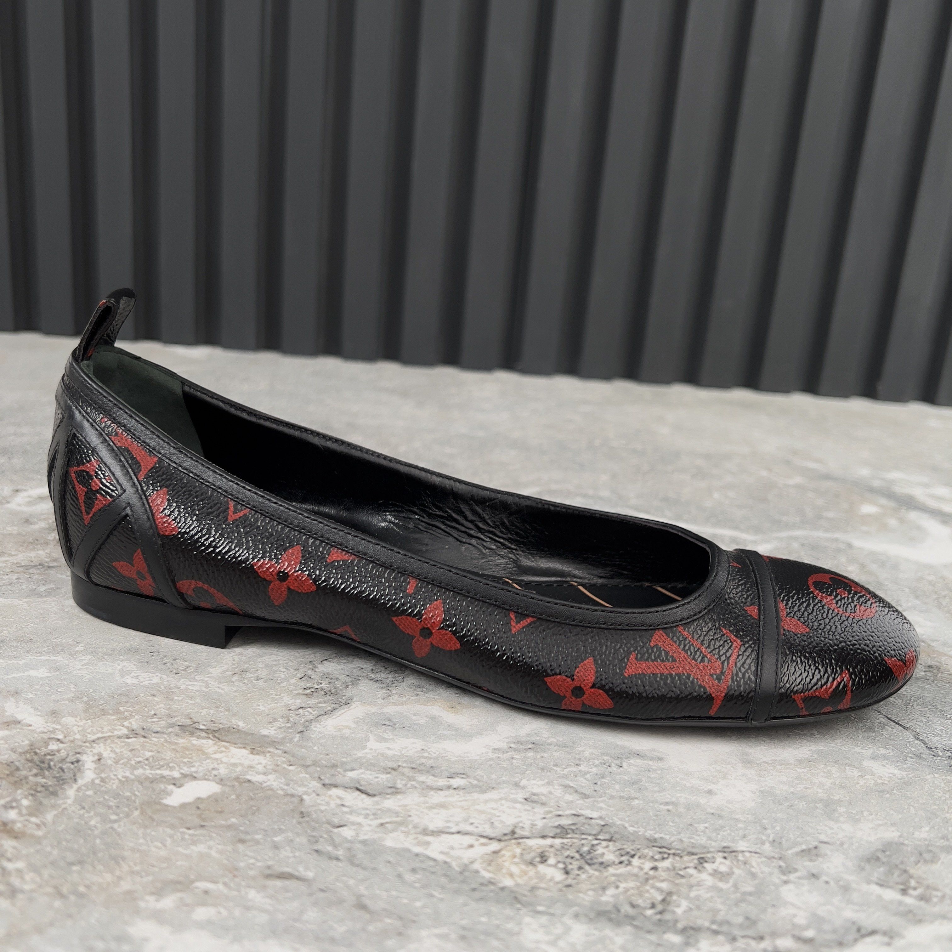 Louis Vuitton INFRAROUG Revival Ballet Flat Monogram Size US 7.5 / IT 37.5 - 2 Thumbnail