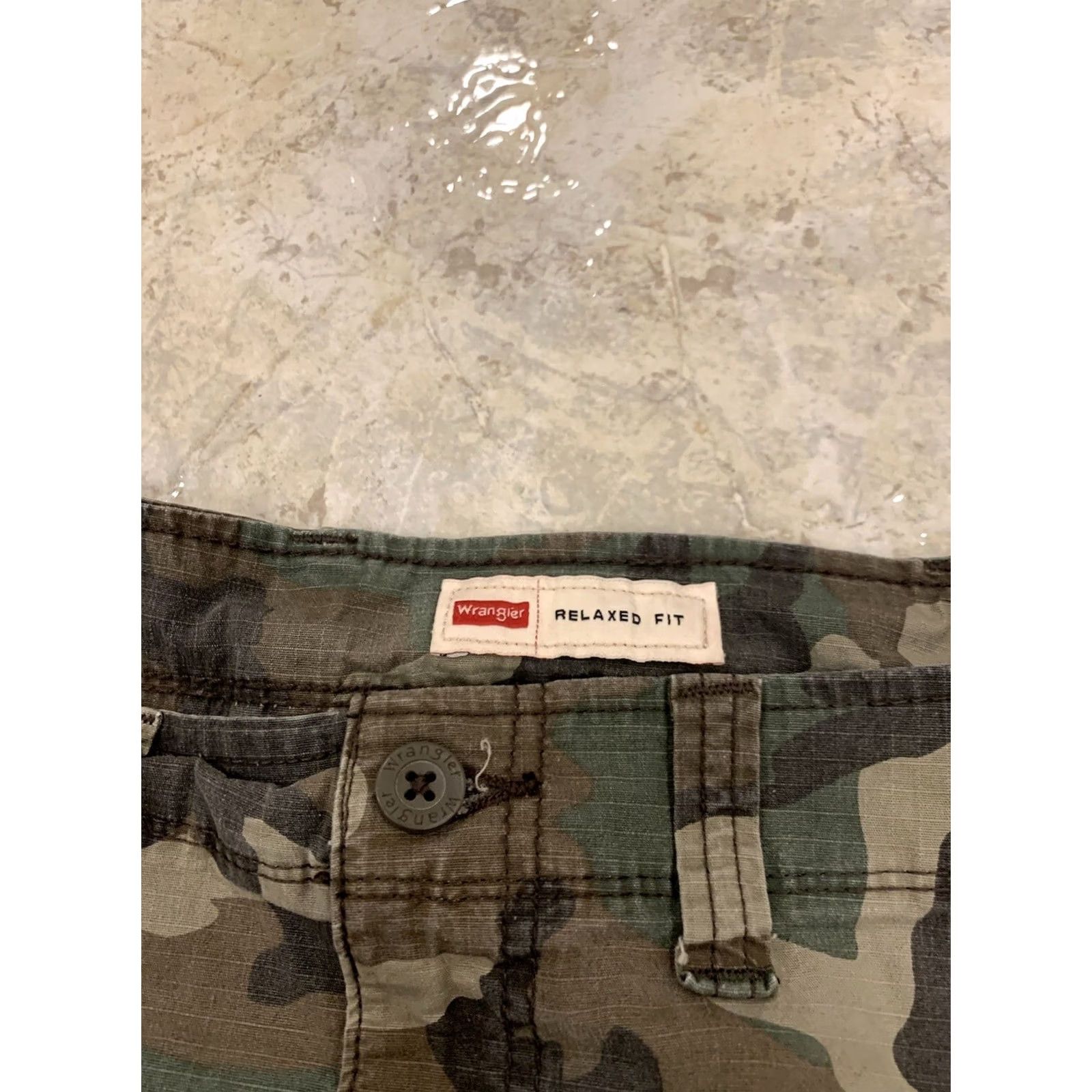 Wrangler VINTAGE Wrangler Cargo Shorts? No, not vintage. Size US 30 / EU 46 - 5 Thumbnail